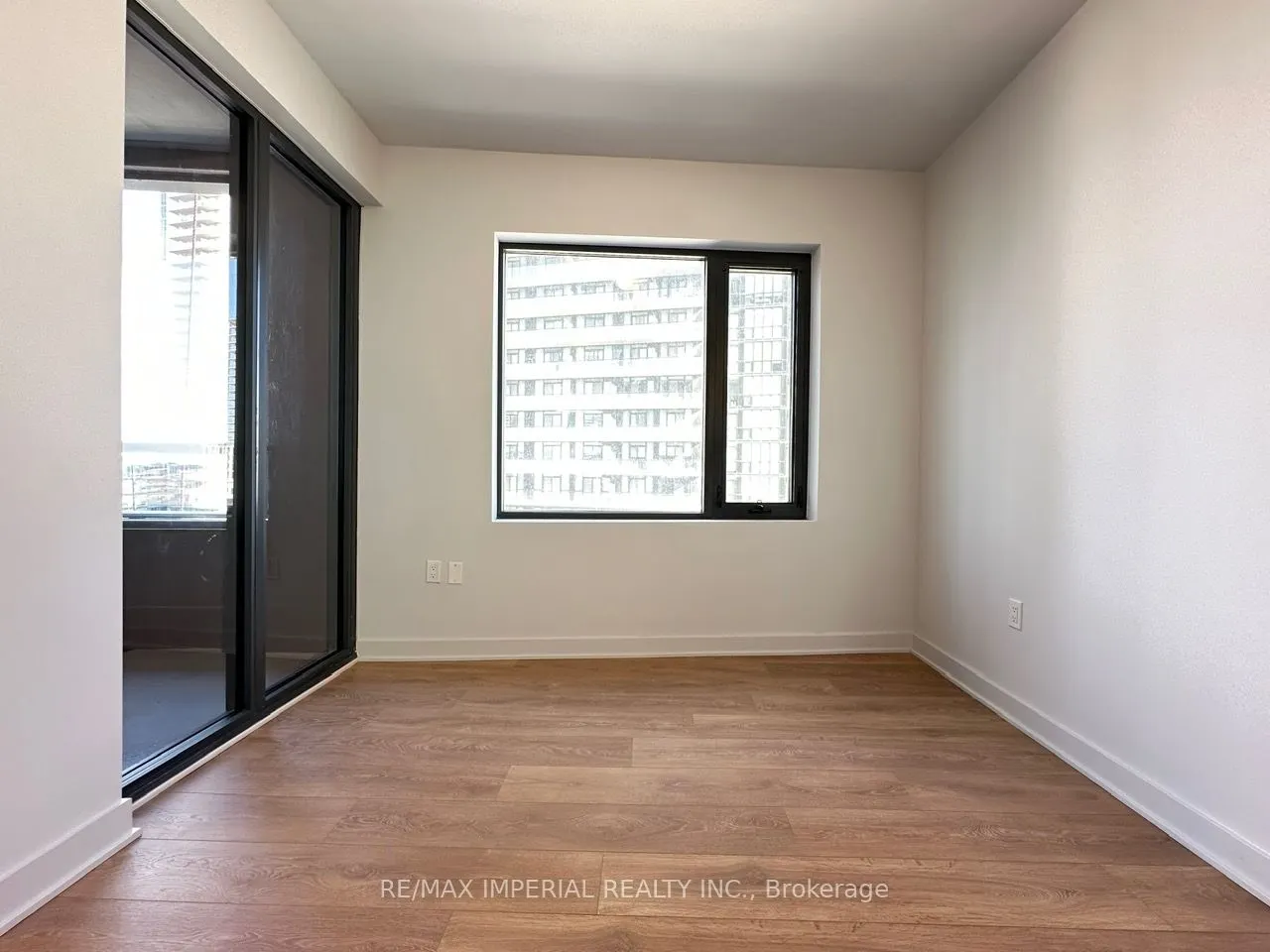 2920 HWY 7, #2406