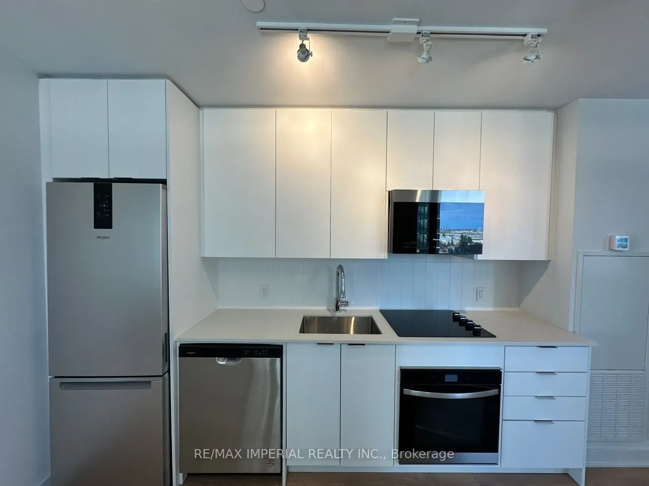 2920 HWY 7, #2406