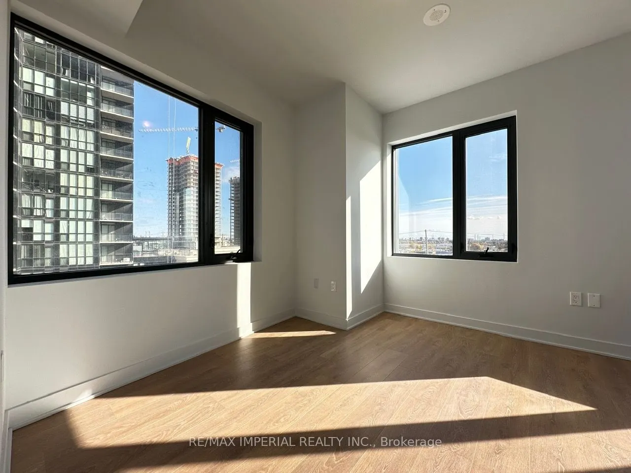 2920 HWY 7, #2406