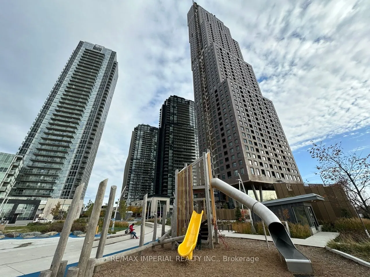 2920 HWY 7, #2406