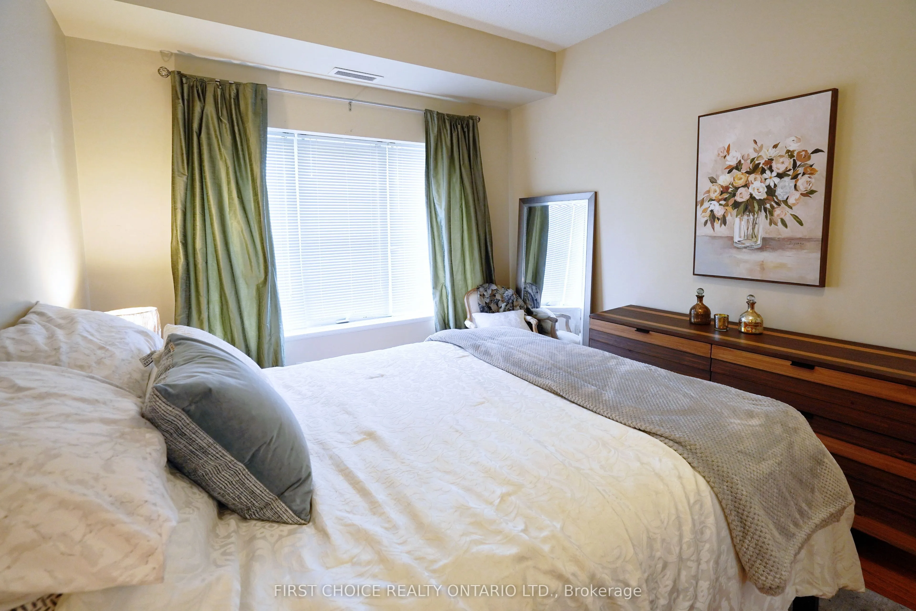 9973 Keele Street, #101