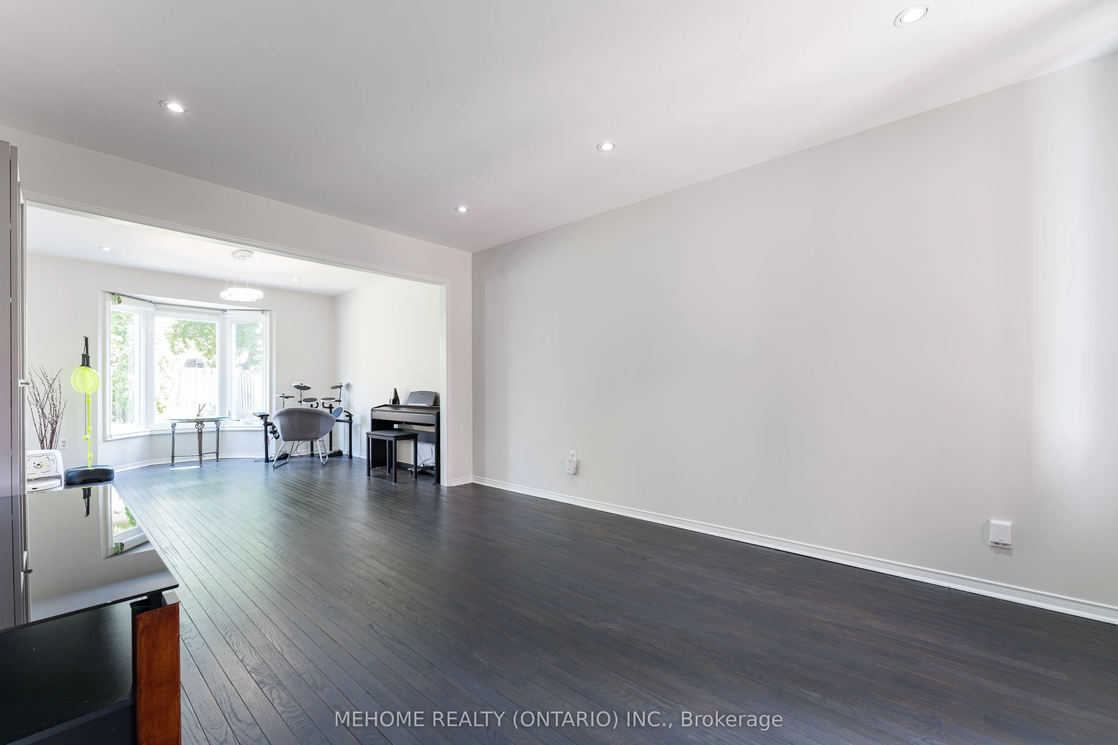 38 Desert View Crescent