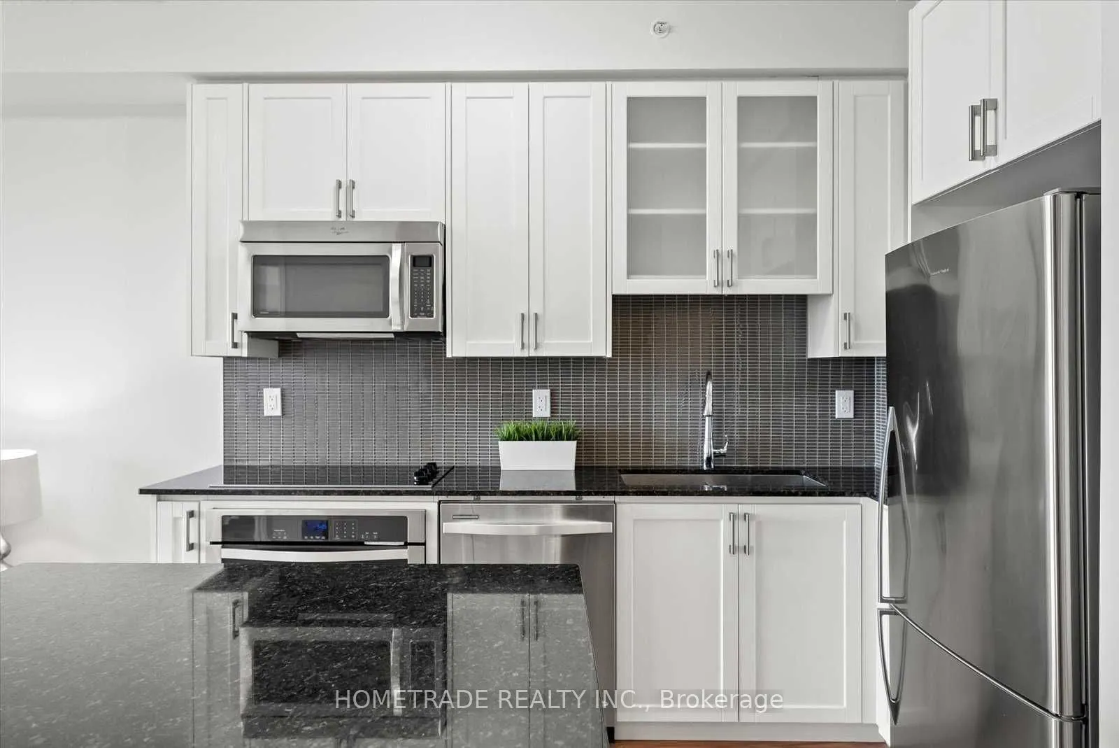 9090 Yonge Street, #201B
