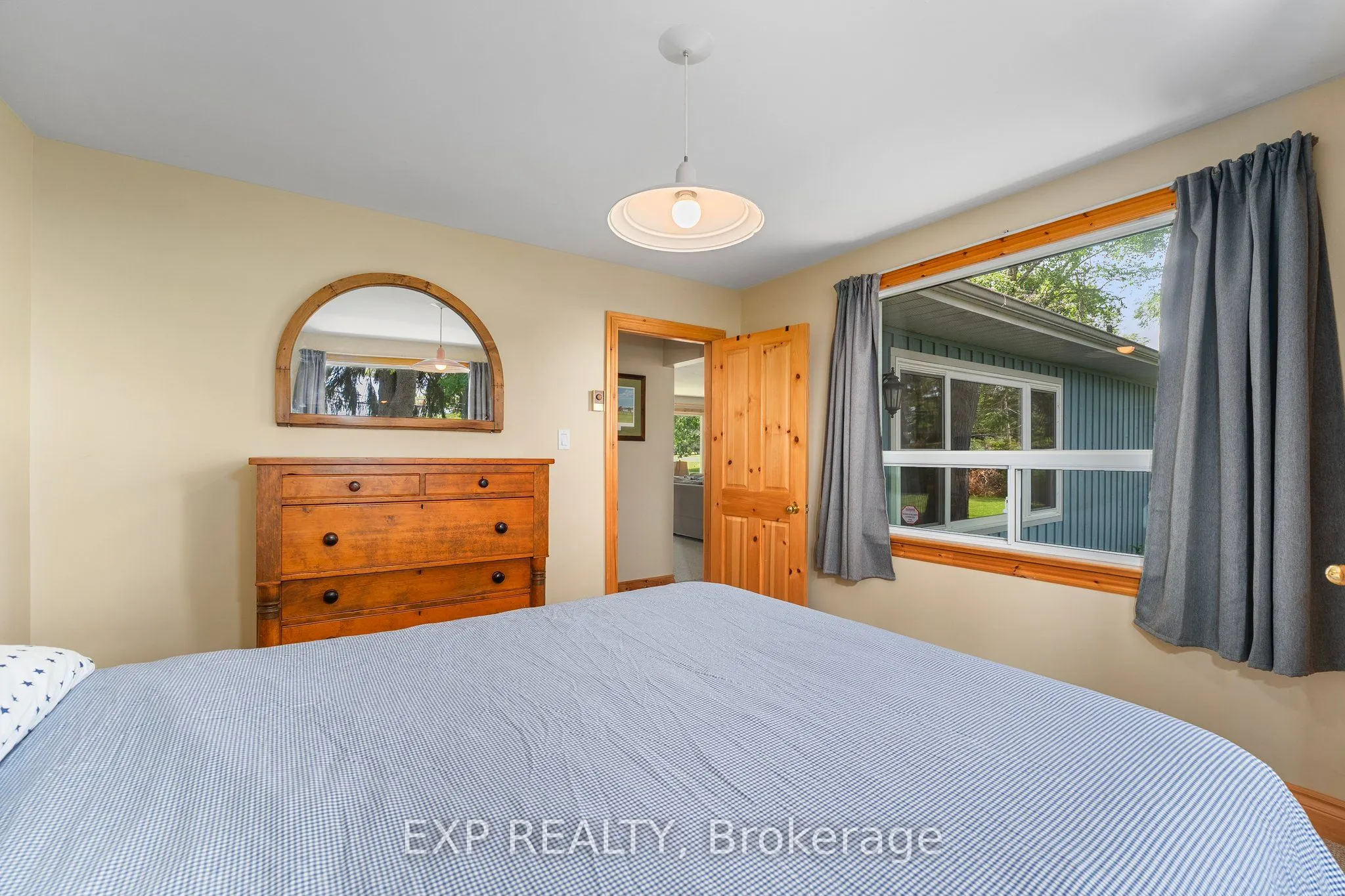 101 Hedge Road