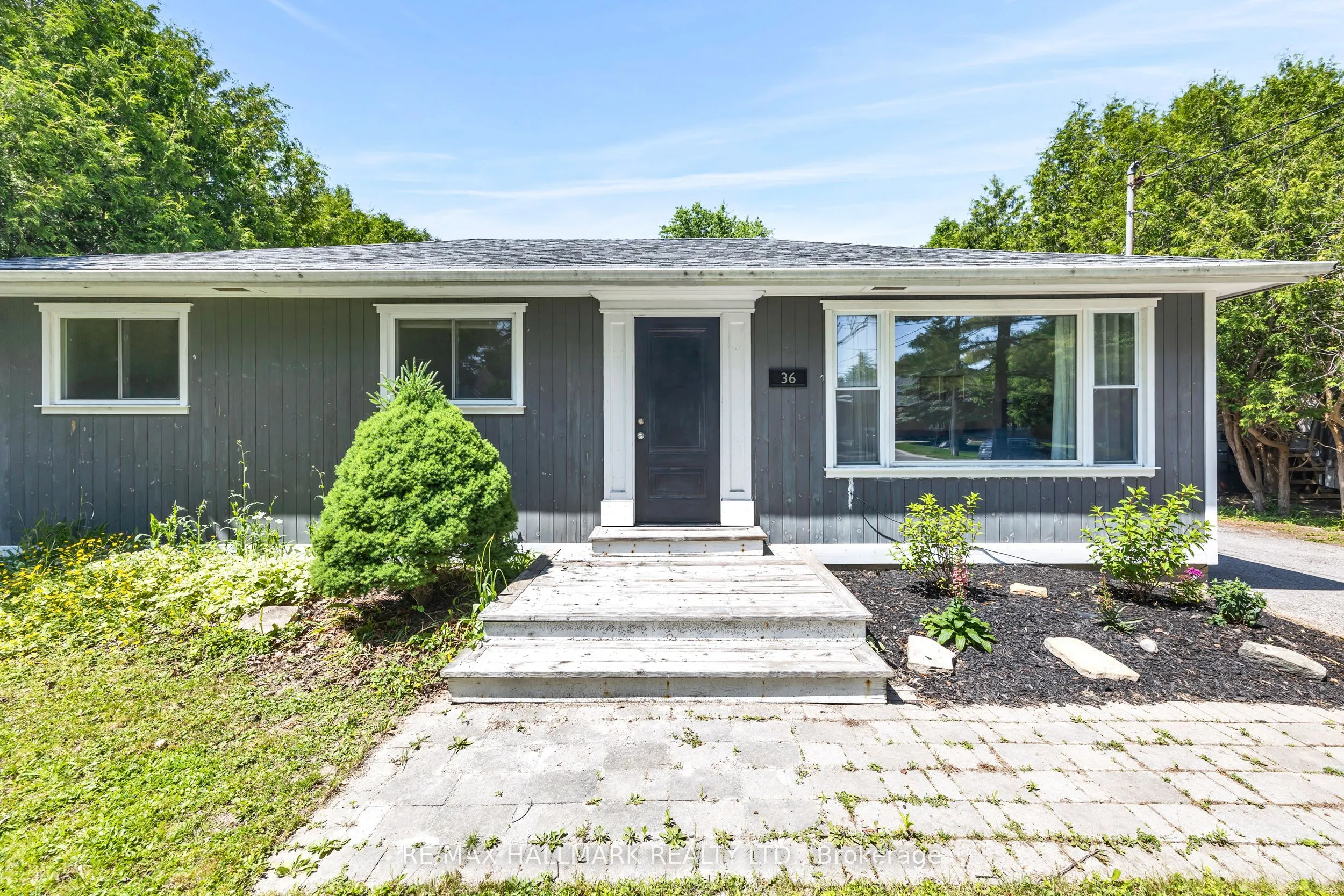 36 Farr Avenue