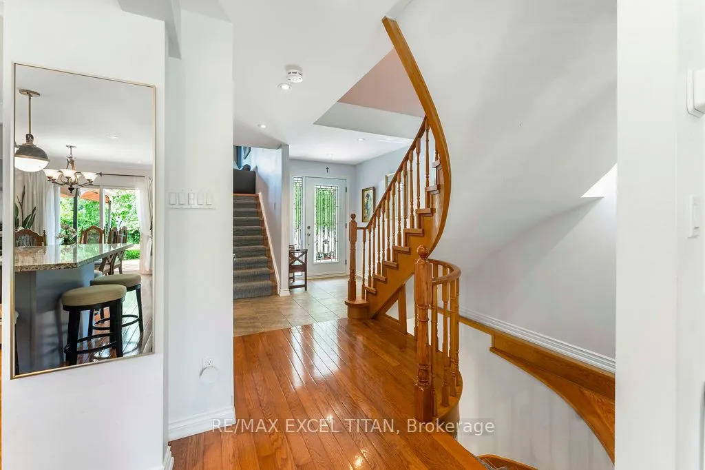 8 McNairn Court