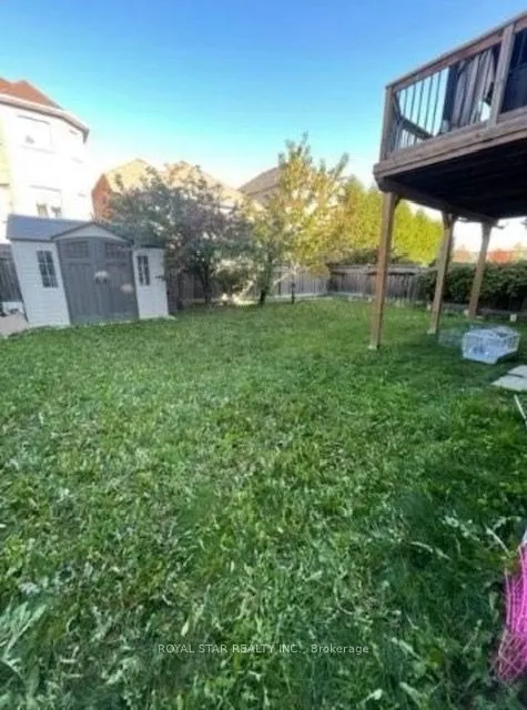 14 Chayna Crescent, #Main