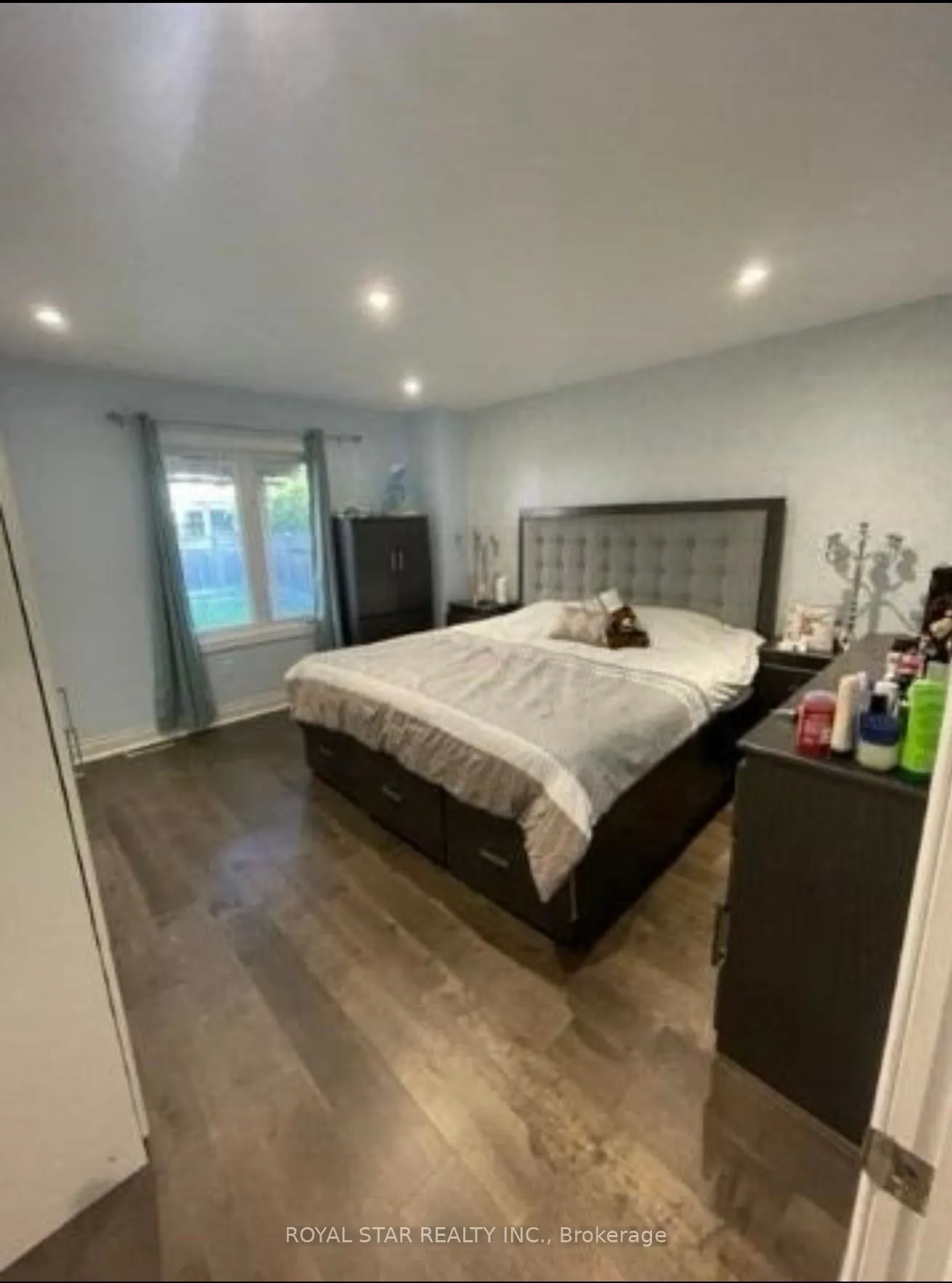 14 Chayna Crescent, #Main