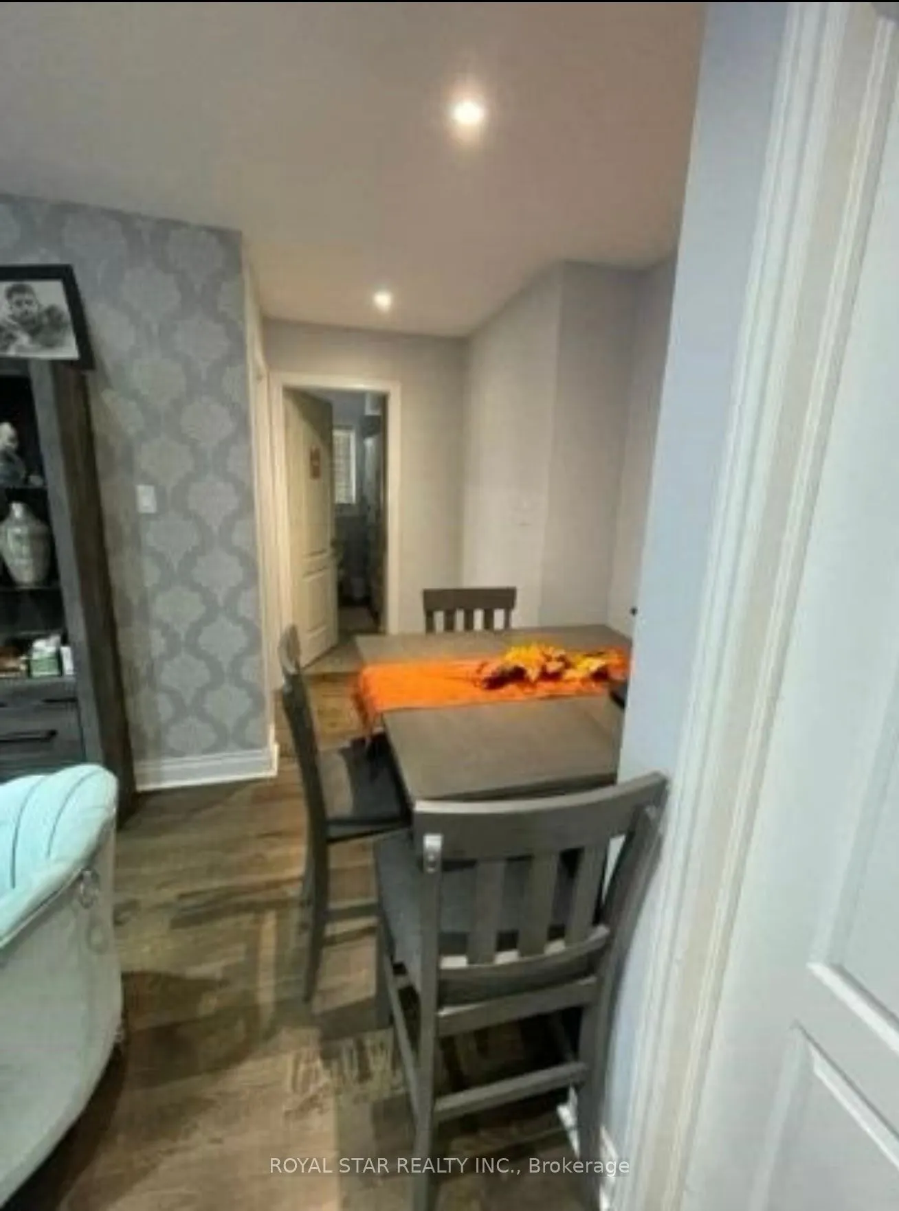 14 Chayna Crescent, #Main