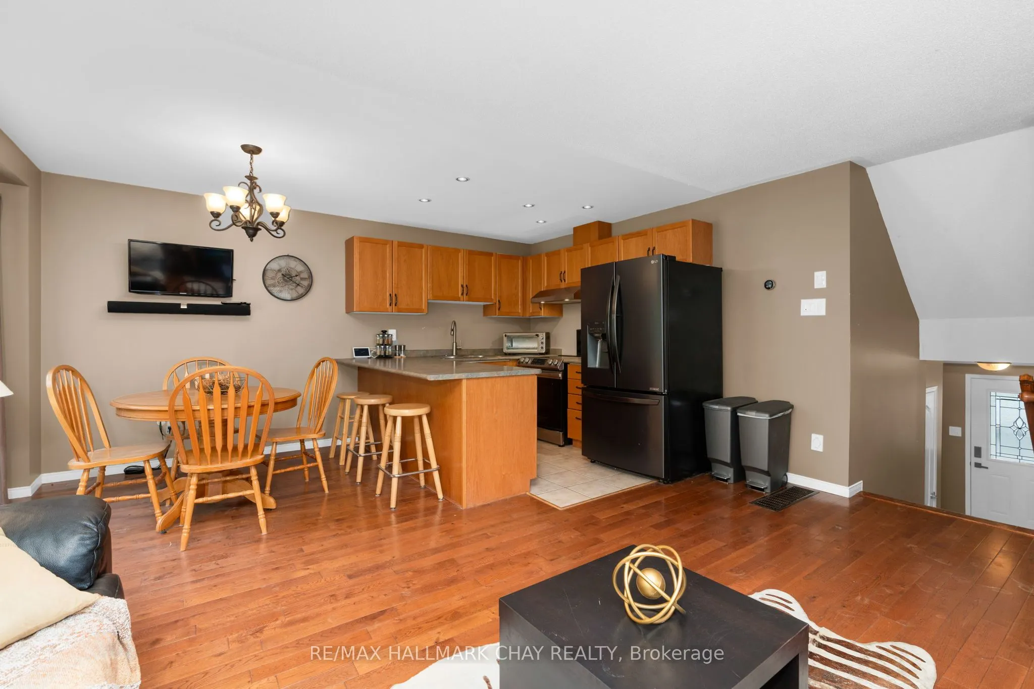63 Parkside Crescent