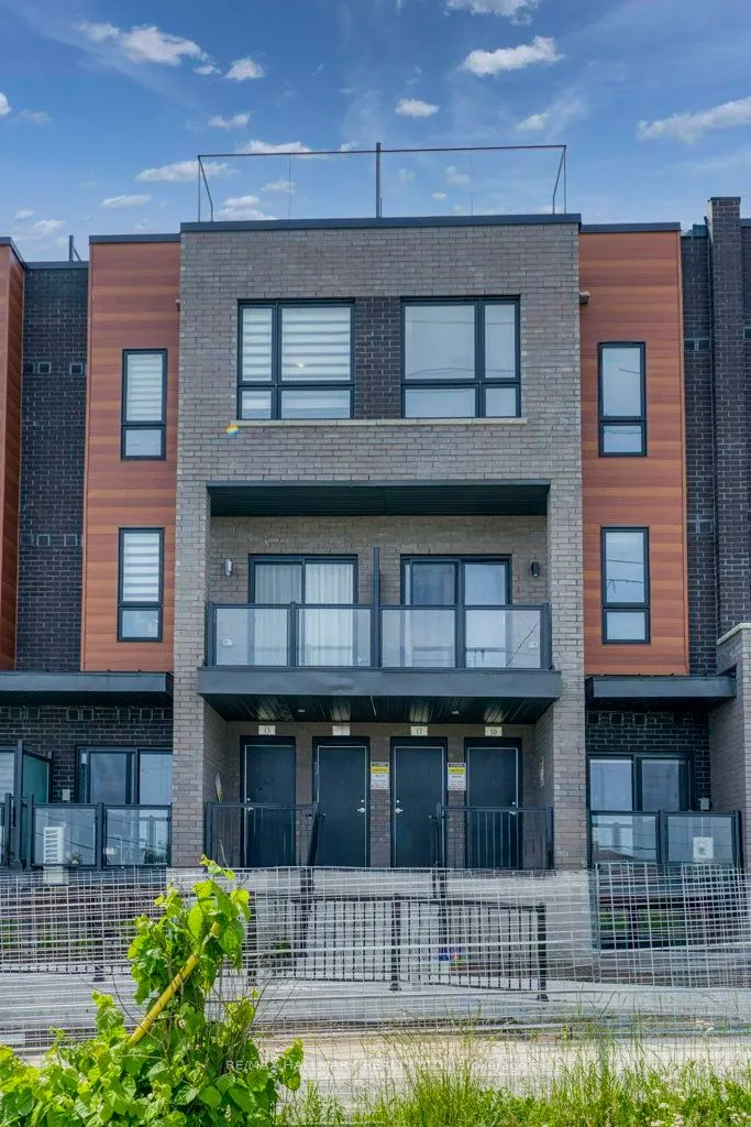 18 Lytham Green Circle, #10
