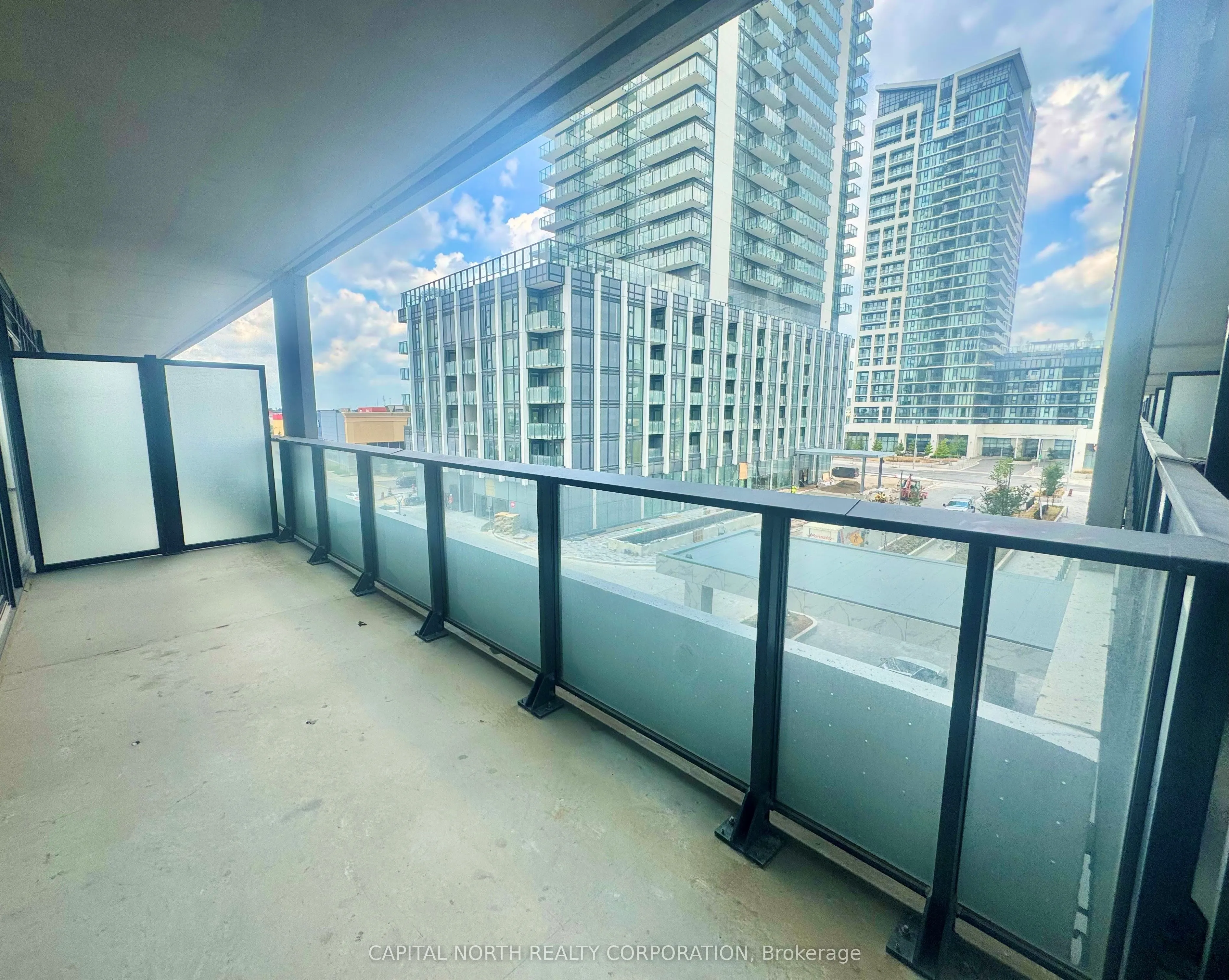 8960 Jane Street, #334