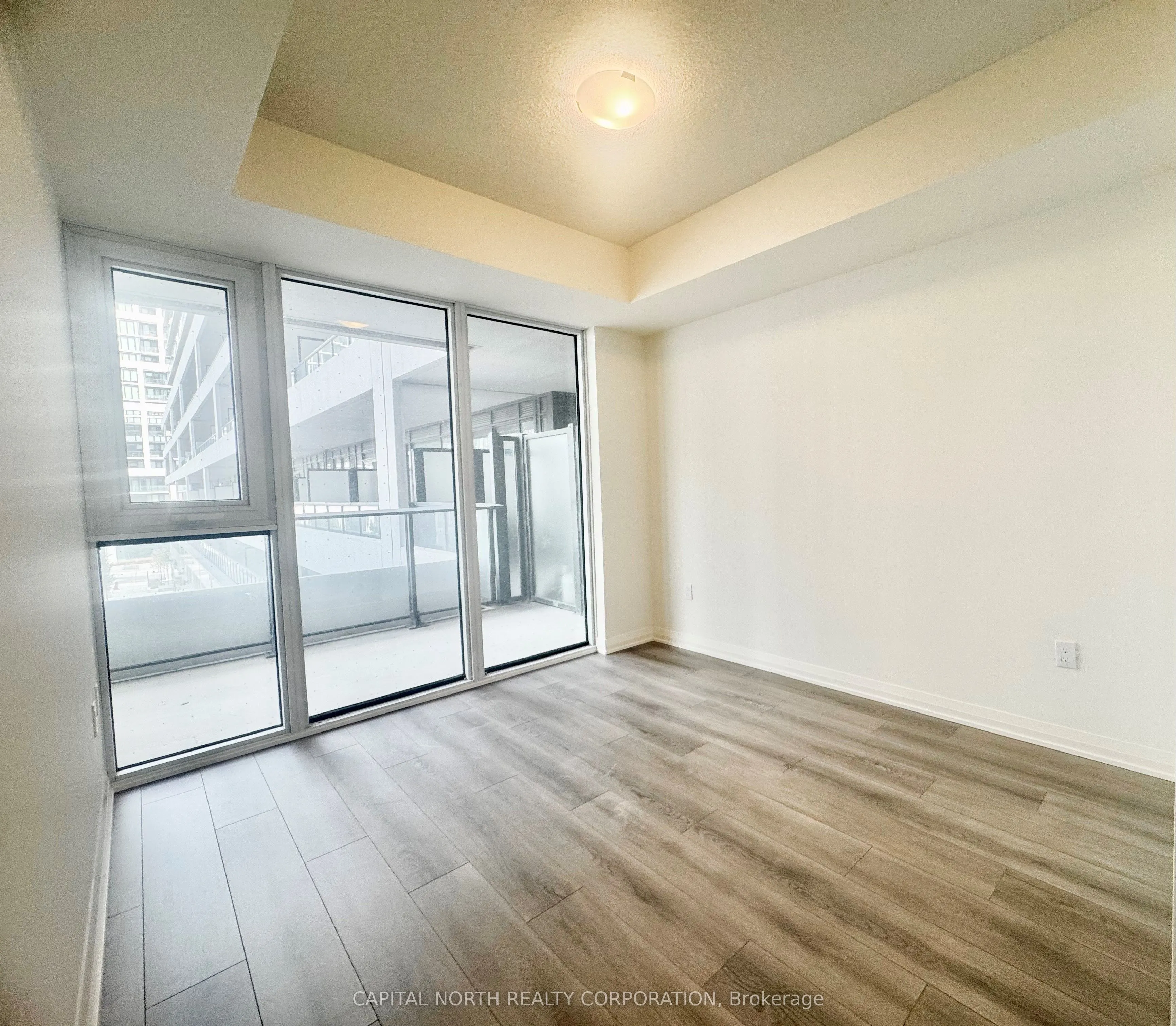 8960 Jane Street, #334