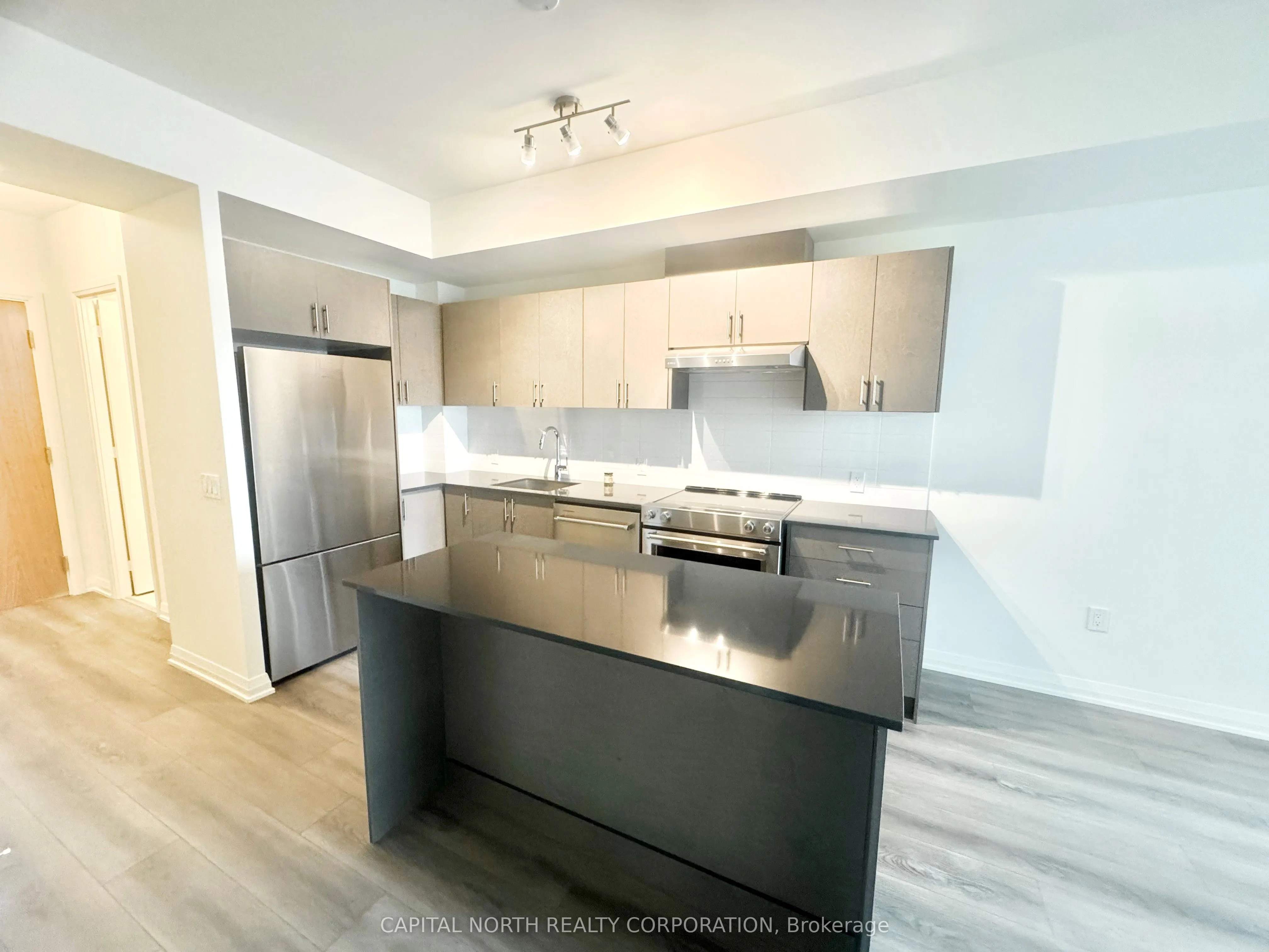 8960 Jane Street, #334
