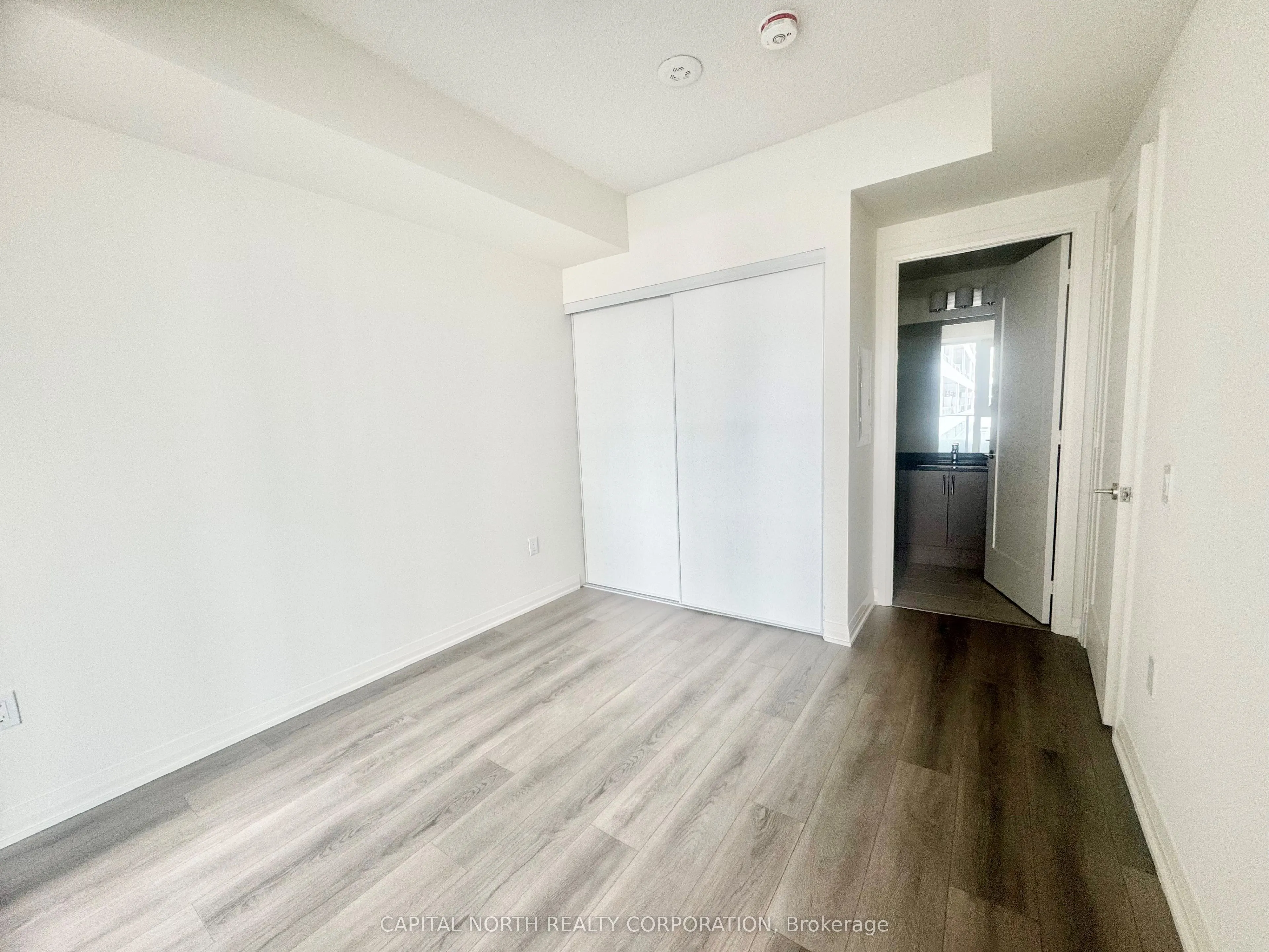8960 Jane Street, #334