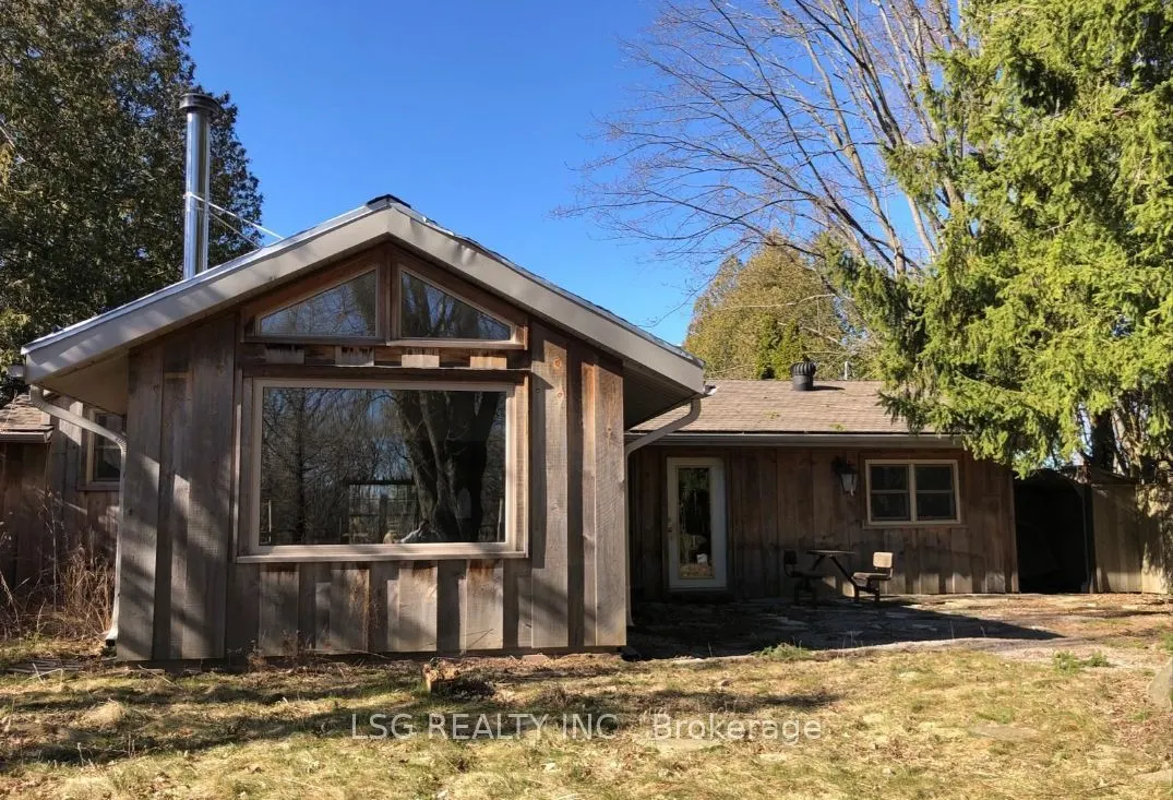 521 Wellington Street W