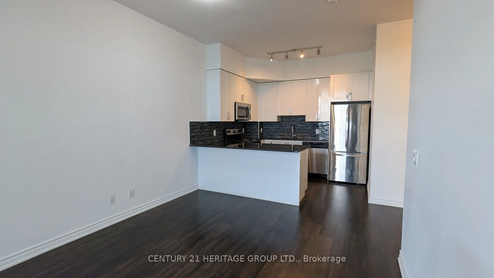11611 Yonge Street, #701