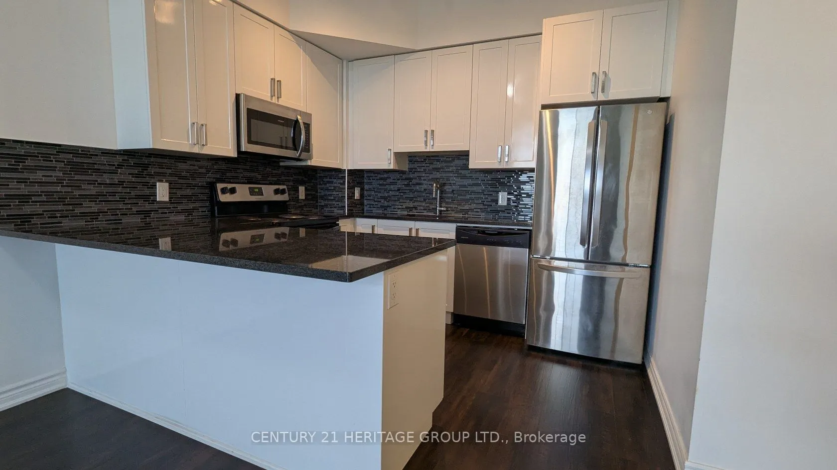 11611 Yonge Street, #701