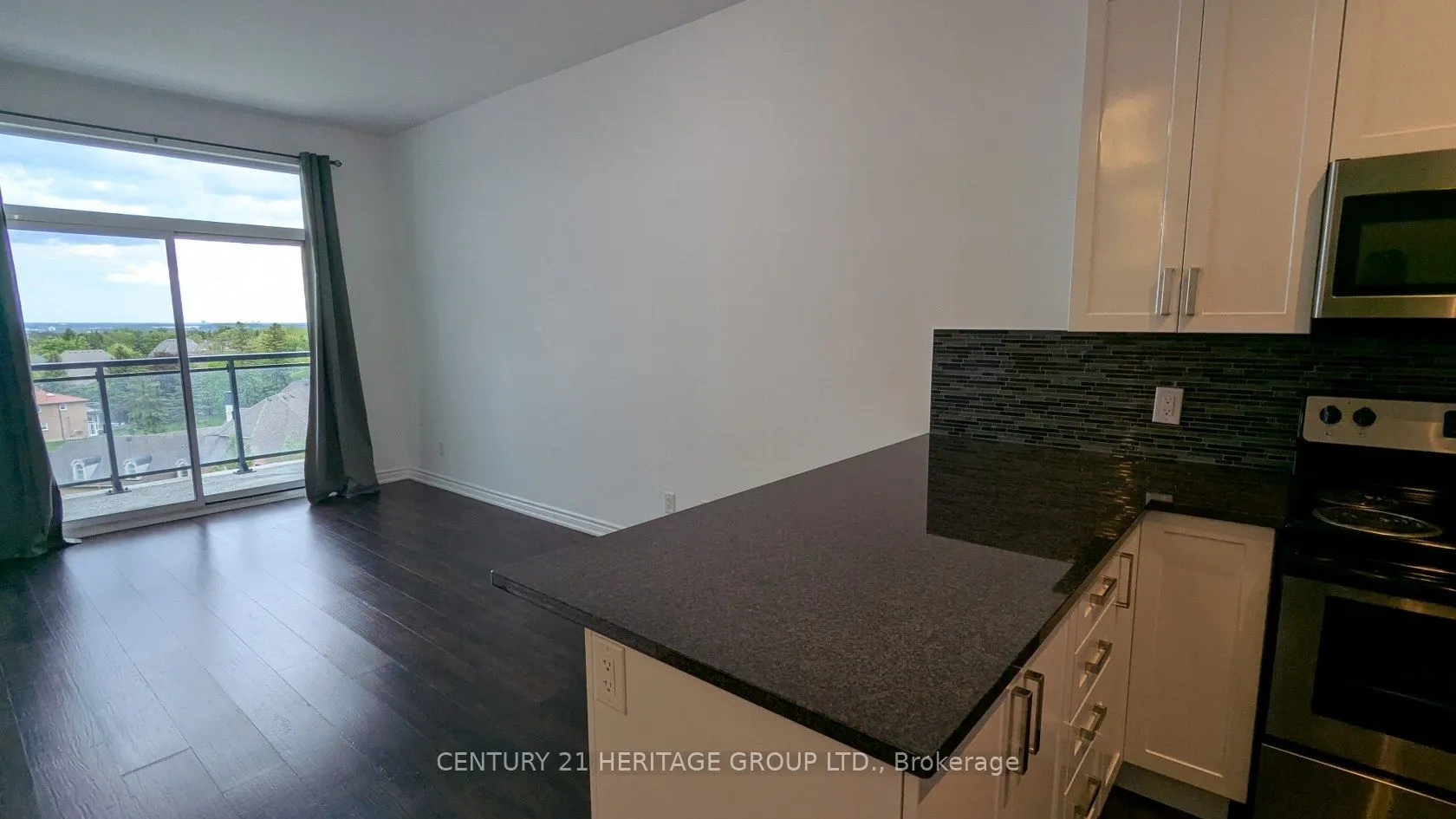 11611 Yonge Street, #701