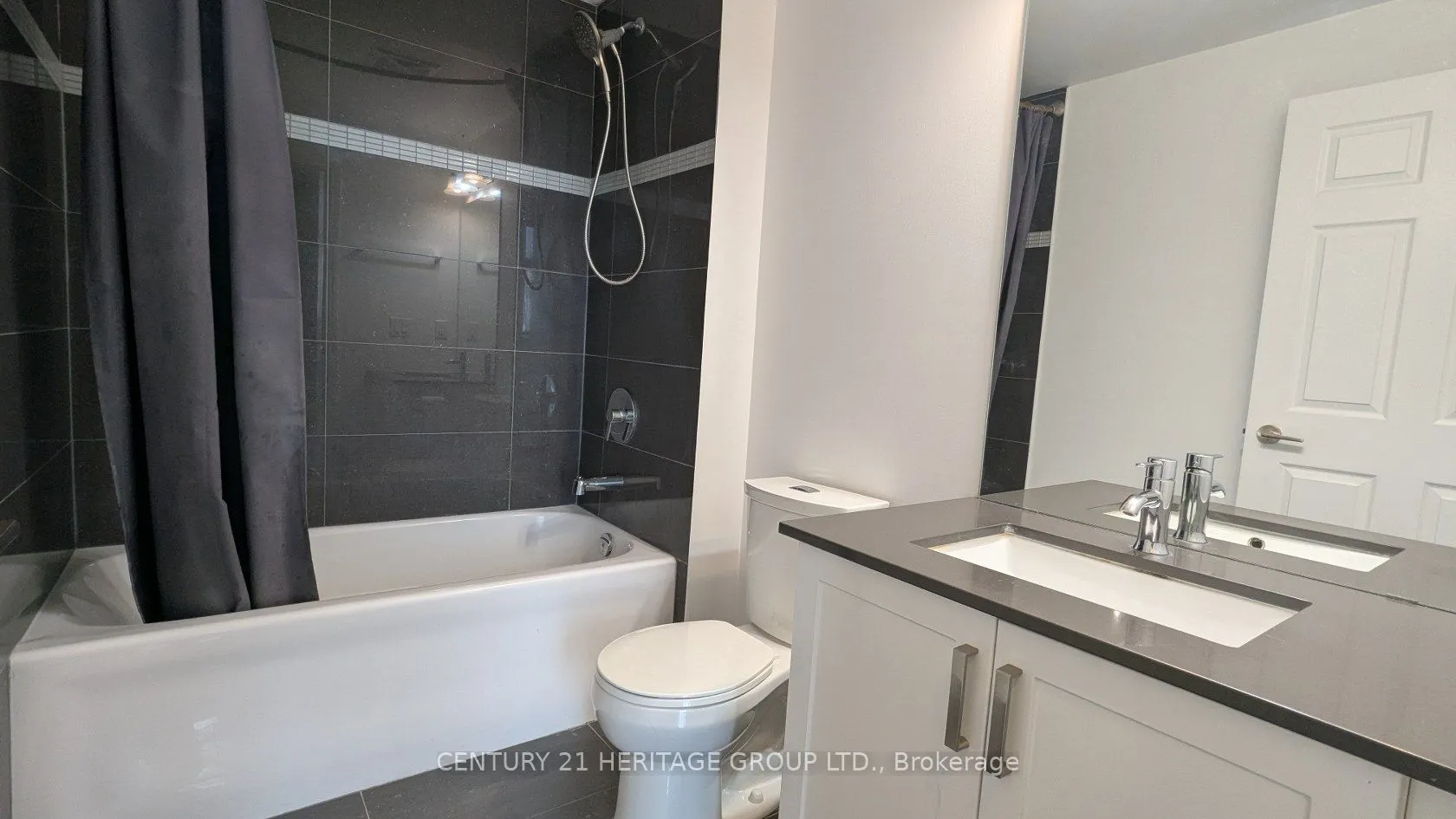 11611 Yonge Street, #701