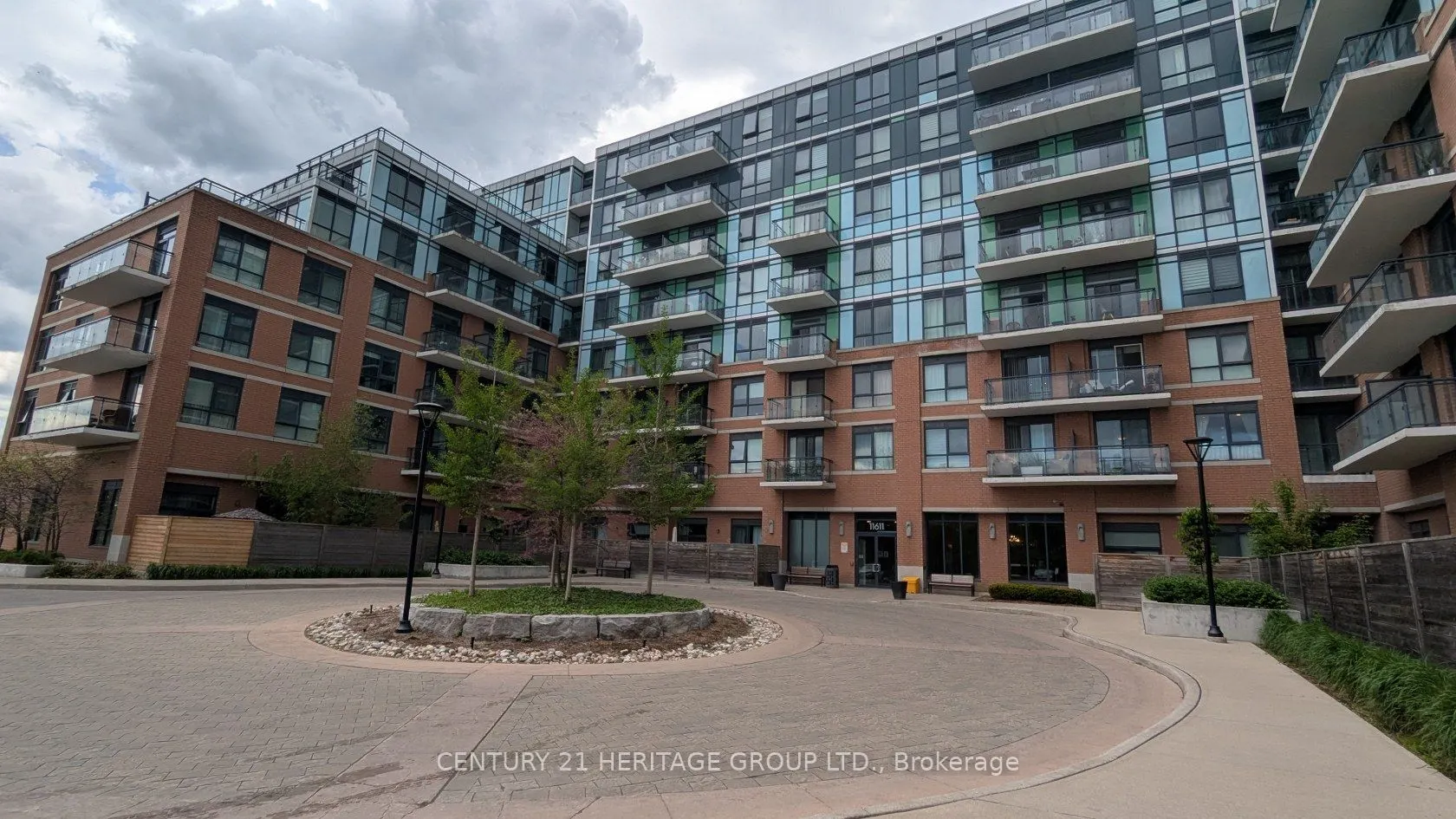 11611 Yonge Street, #701