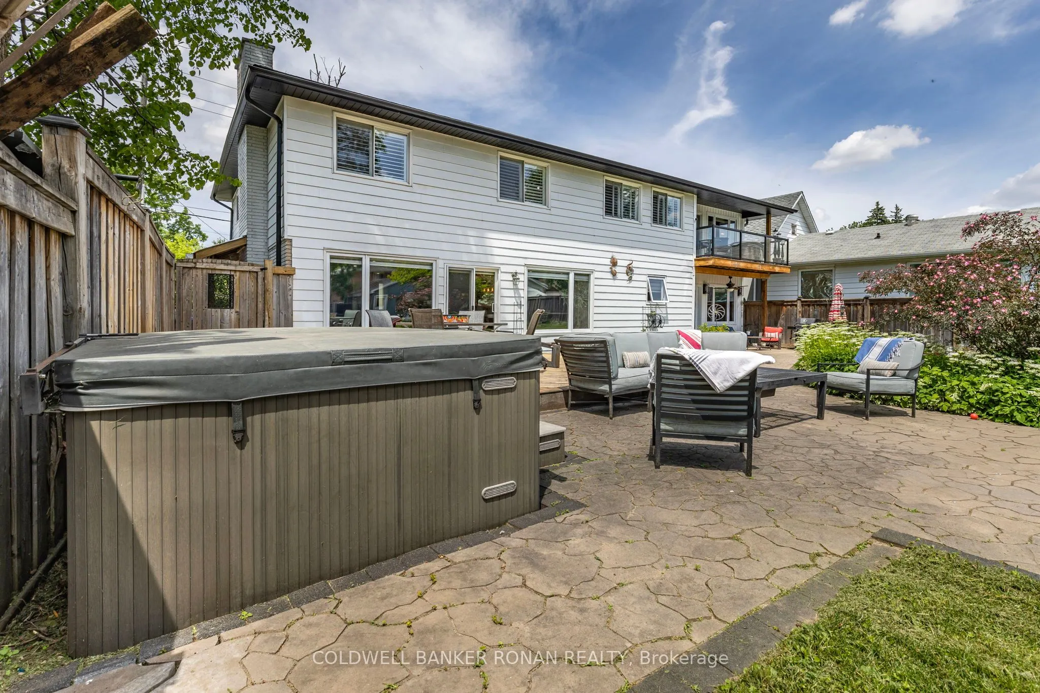 143 Albert Street W