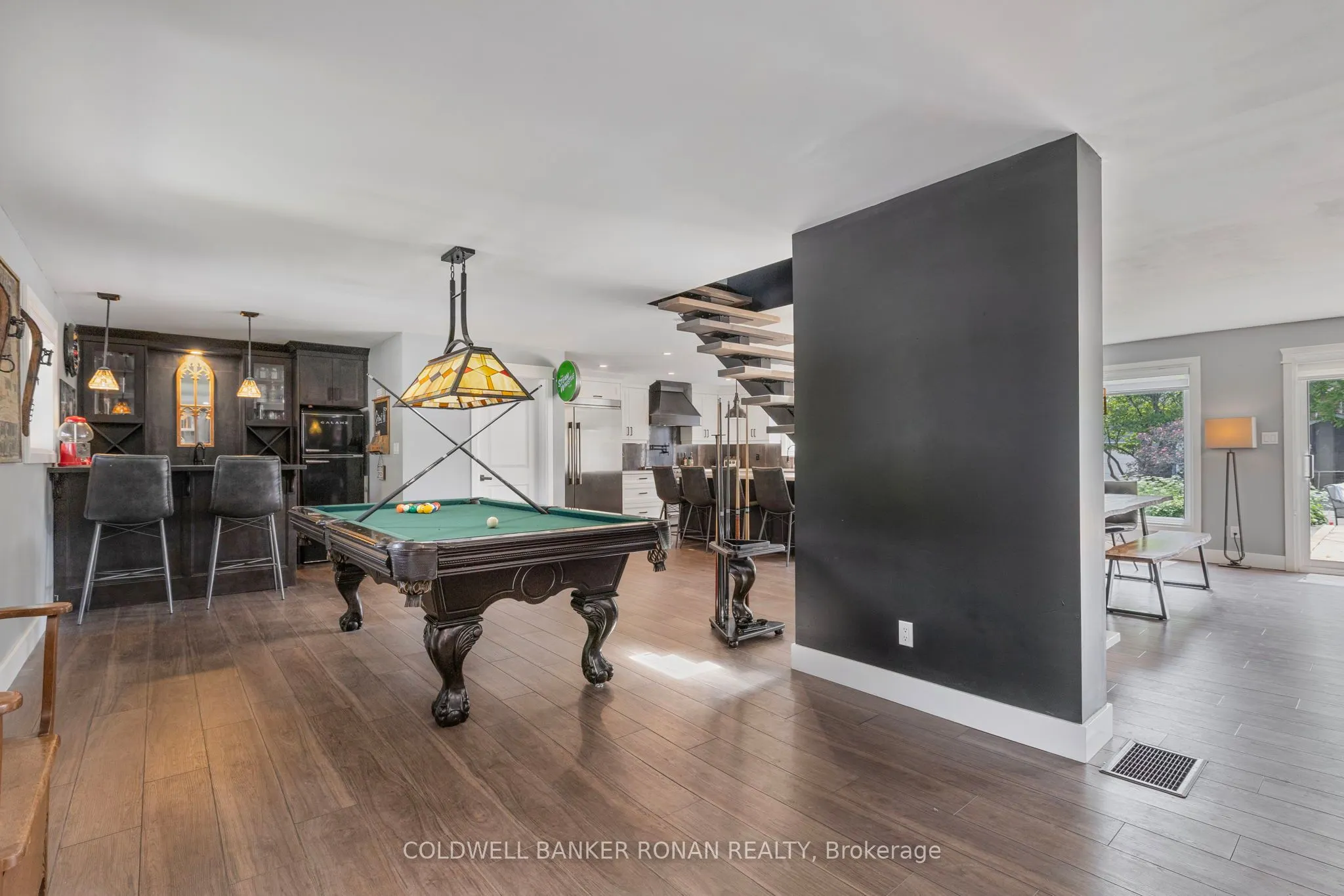 143 Albert Street W