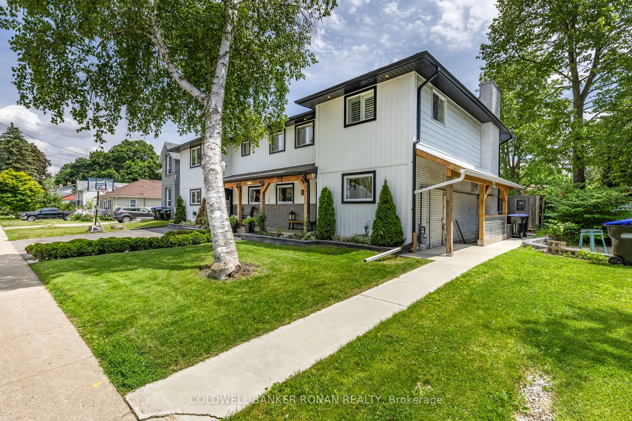 143 Albert Street W