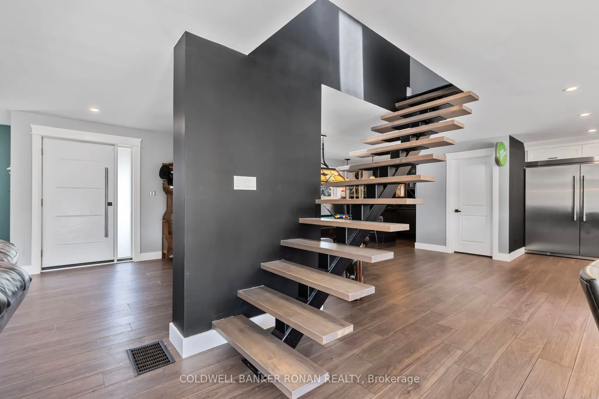 143 Albert Street W