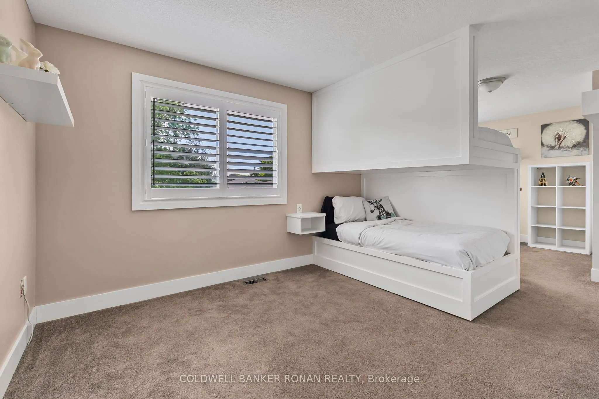 143 Albert Street W