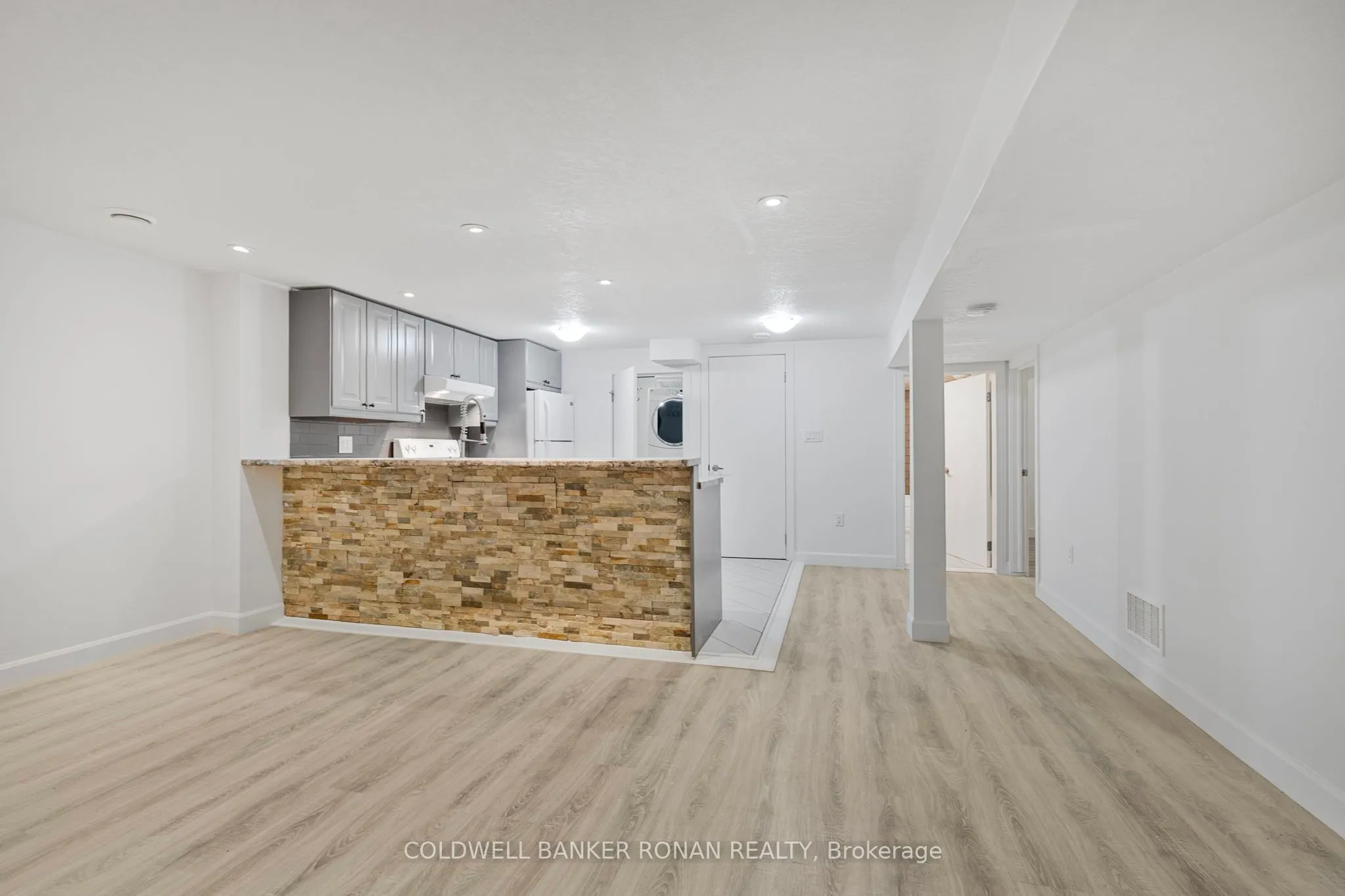 143 Albert Street W
