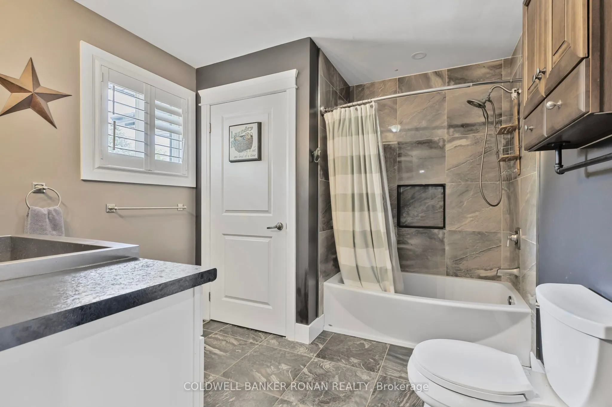 143 Albert Street W