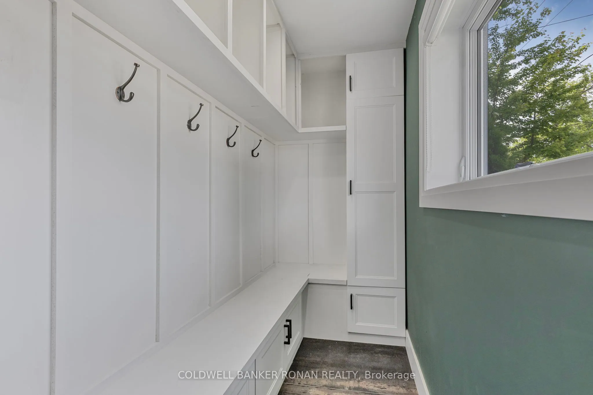 143 Albert Street W