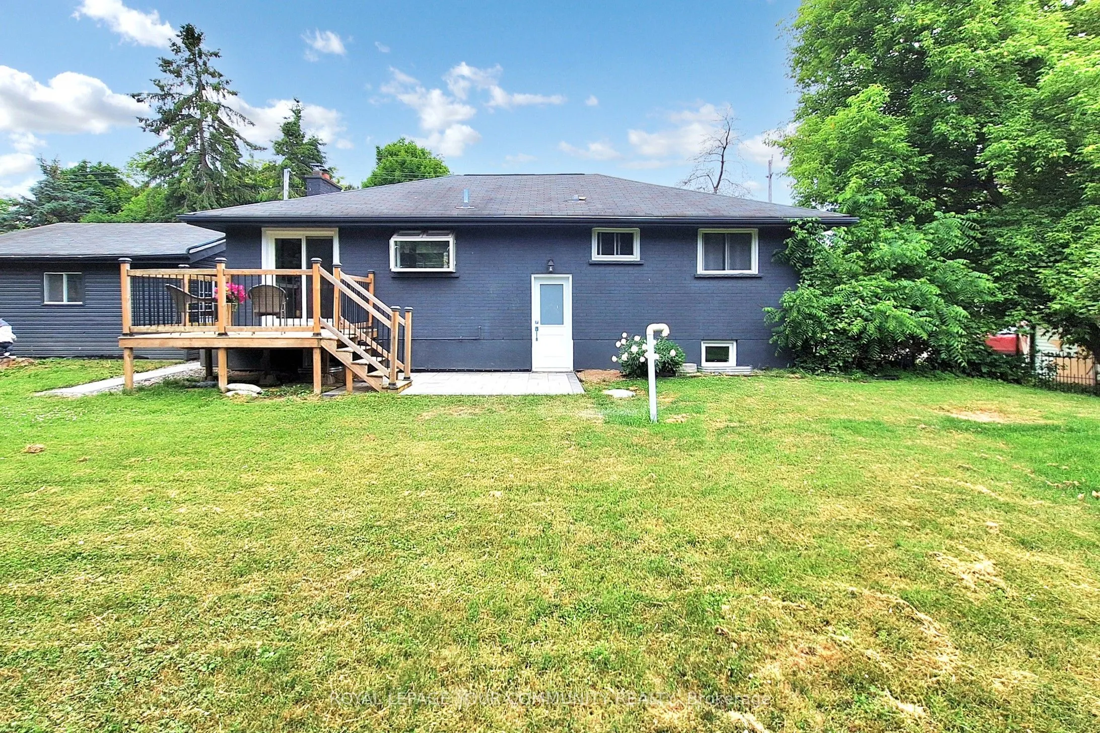 16095 7th Concession Road