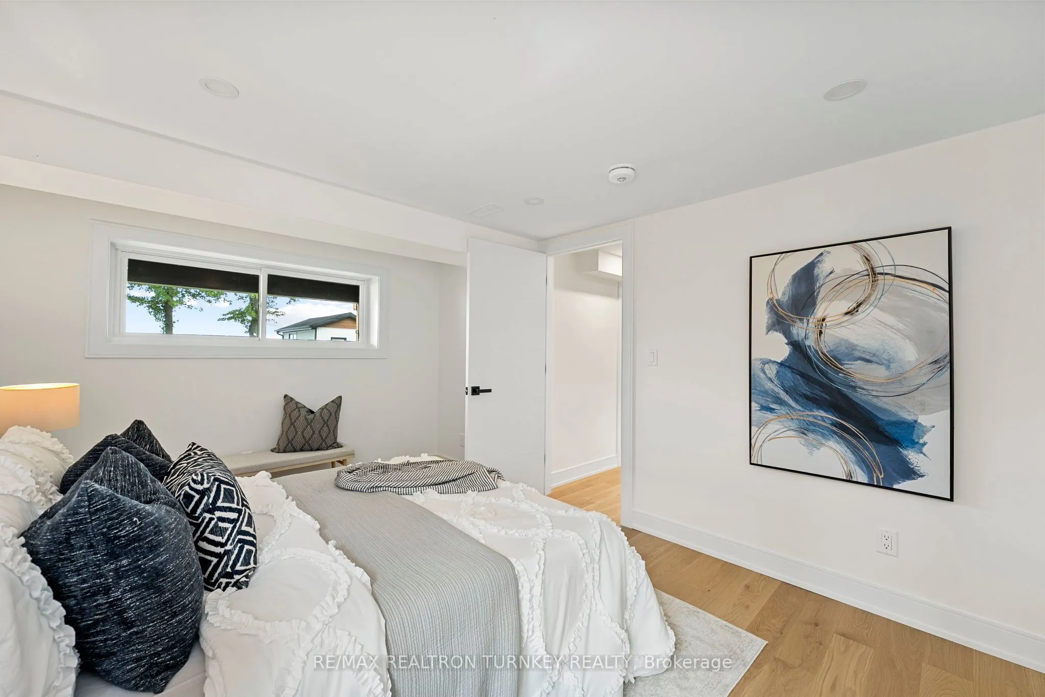 156 Holmes Point Road