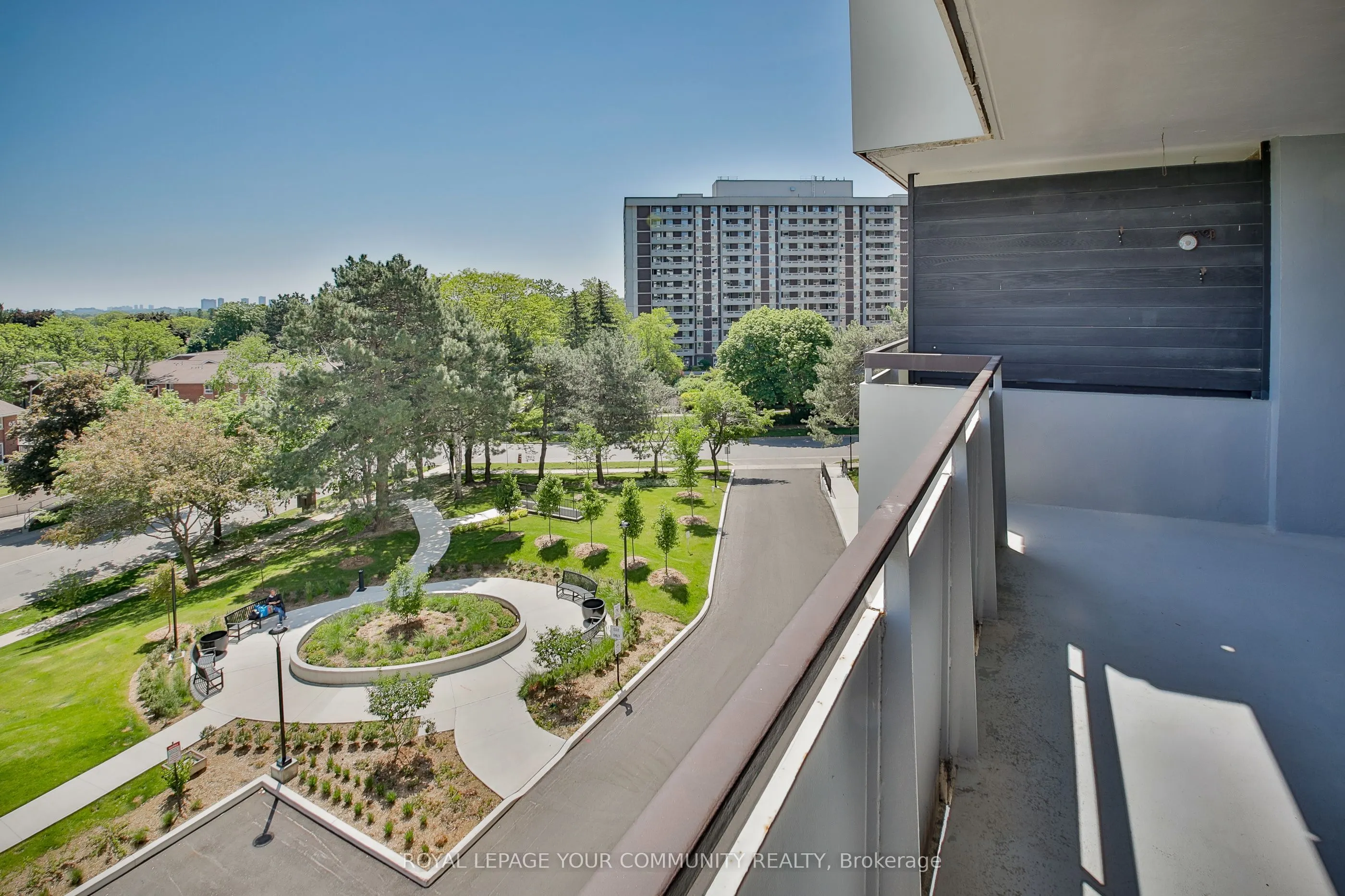 80 Inverlochy Boulevard, #504