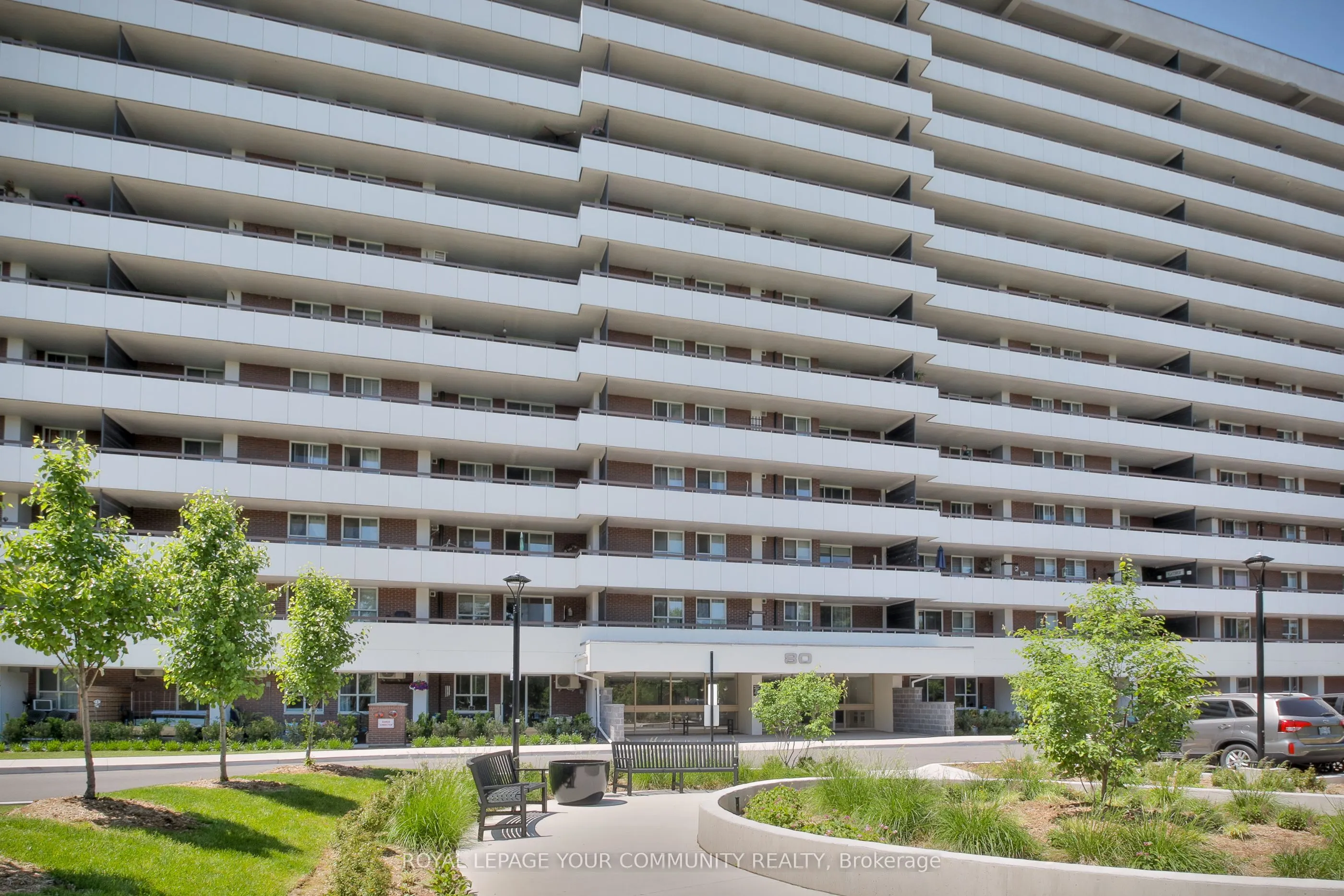 80 Inverlochy Boulevard, #504