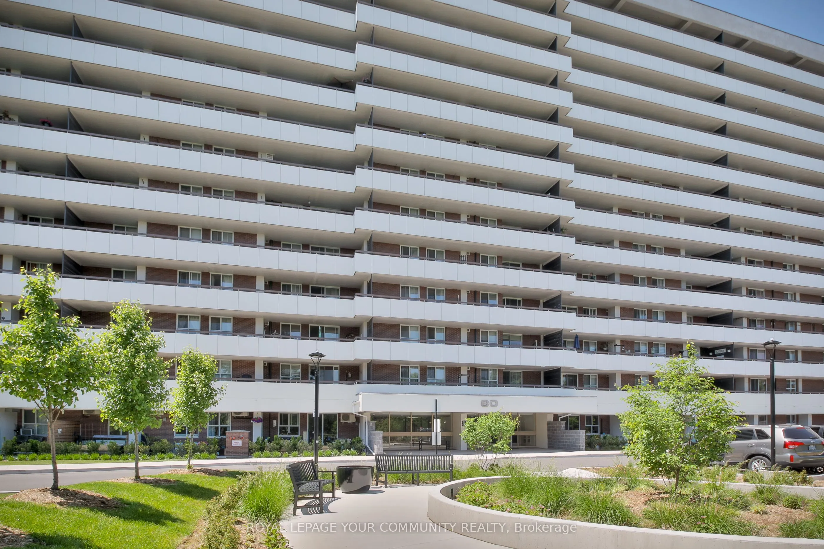 80 Inverlochy Boulevard, #504