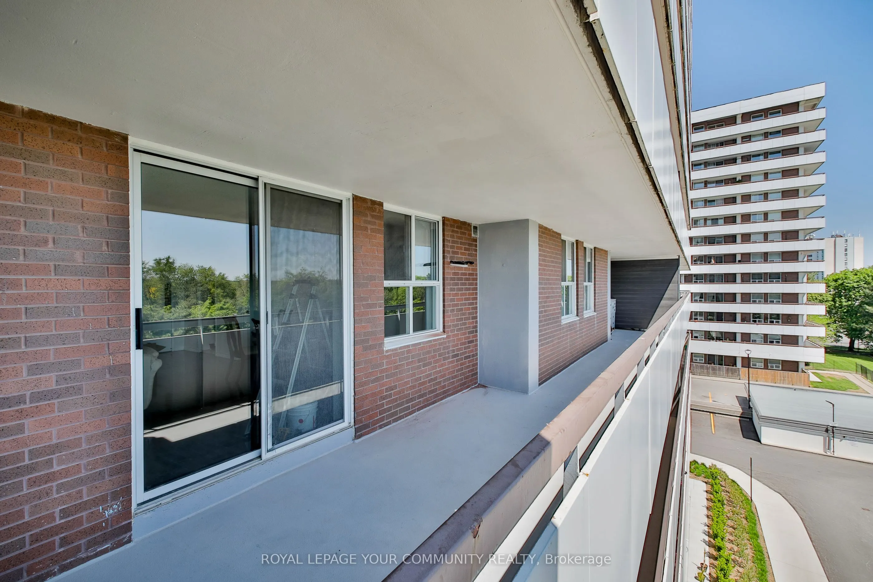 80 Inverlochy Boulevard, #504