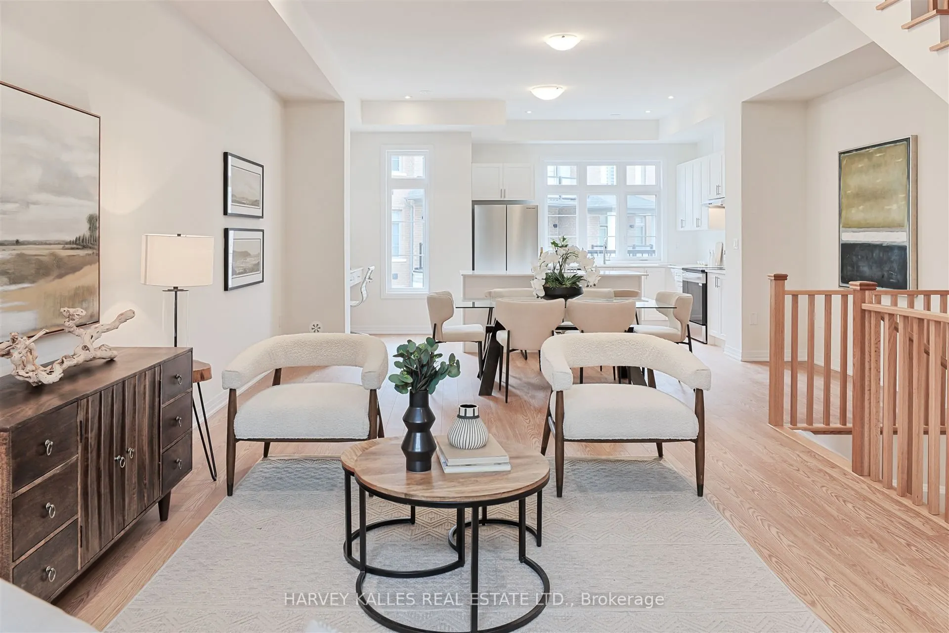 75 De La Roche Drive
