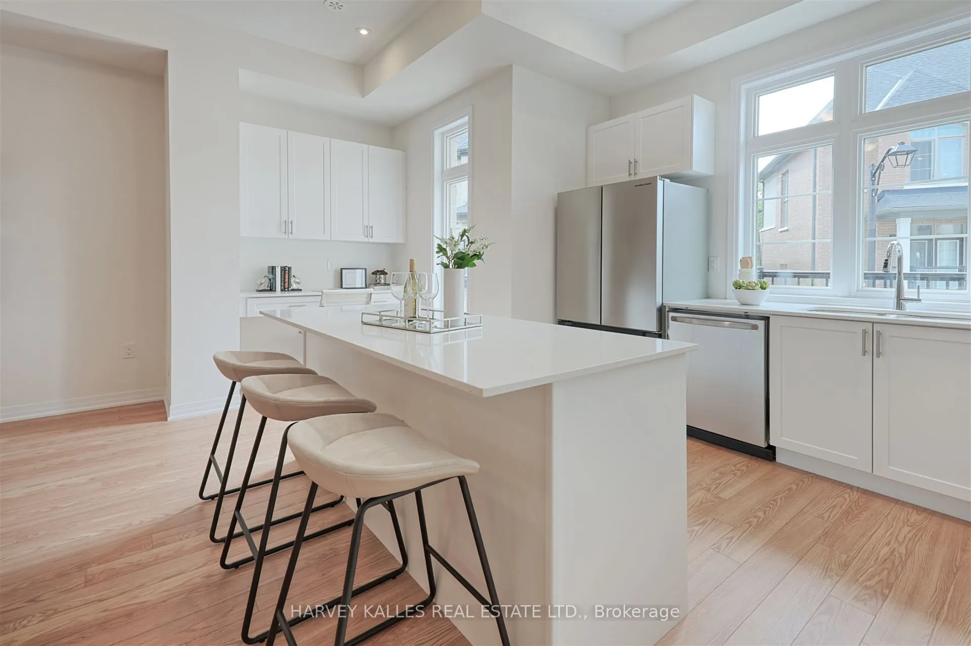 75 De La Roche Drive