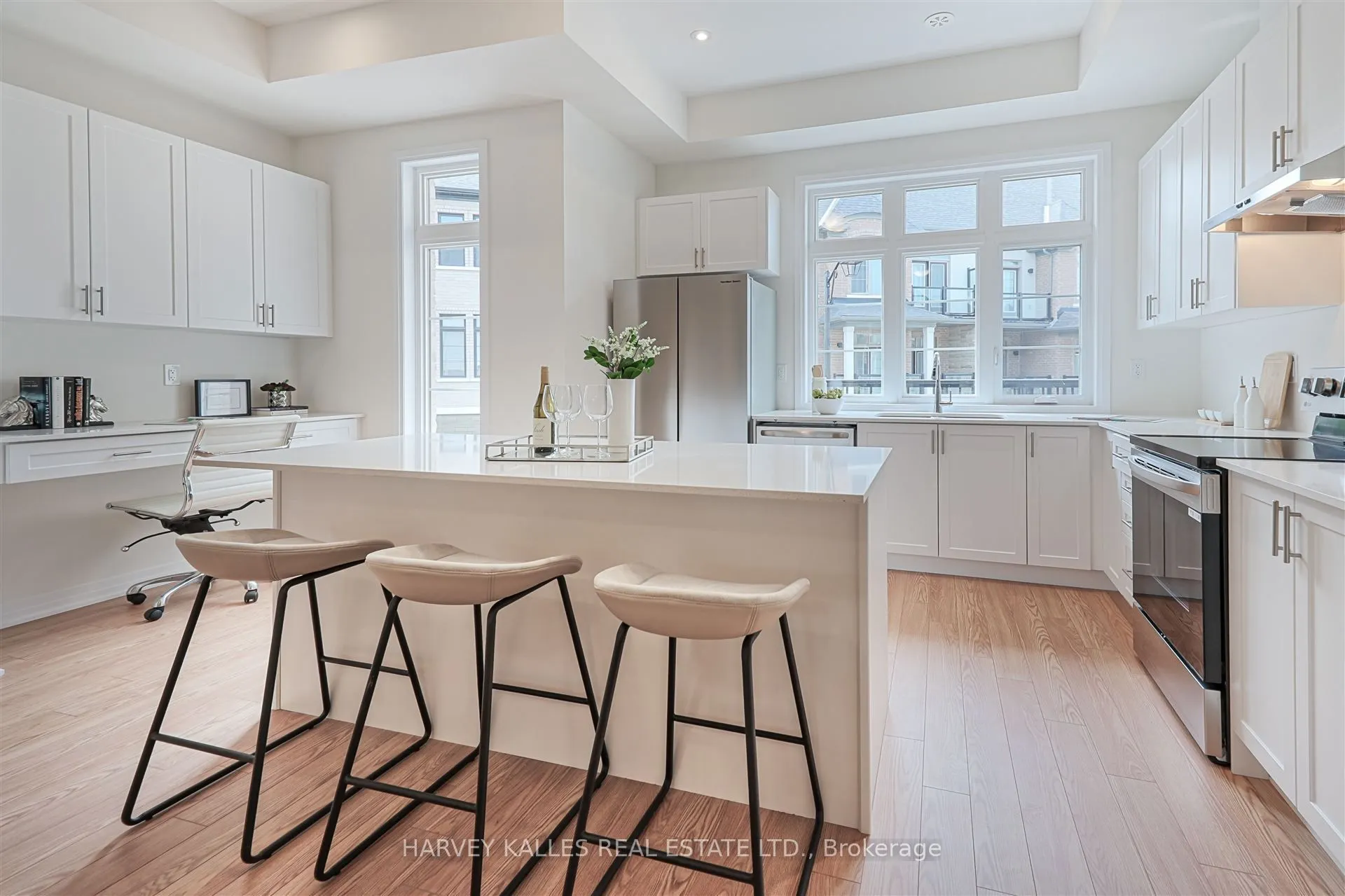 75 De La Roche Drive