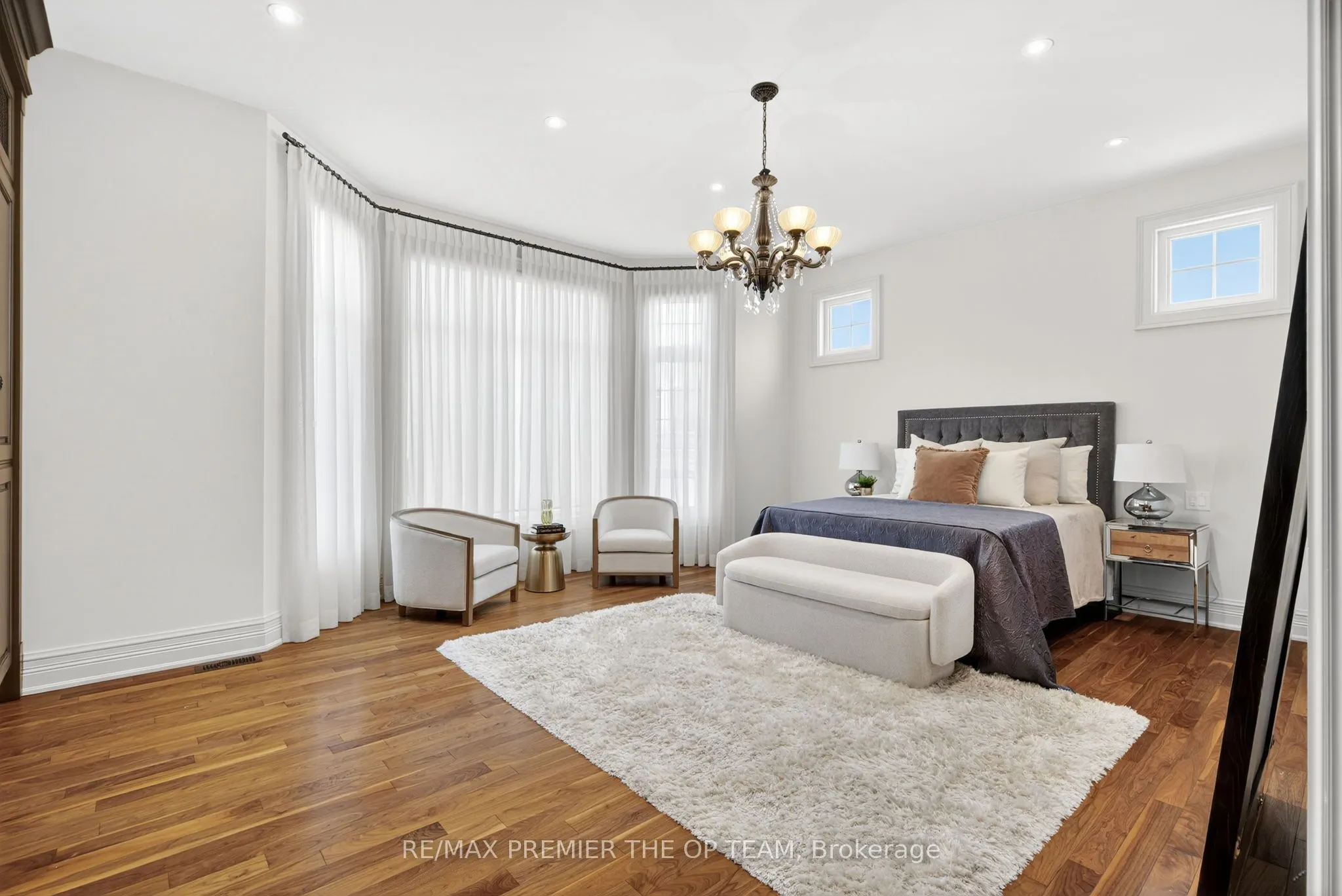 24 Grand Vellore Crescent