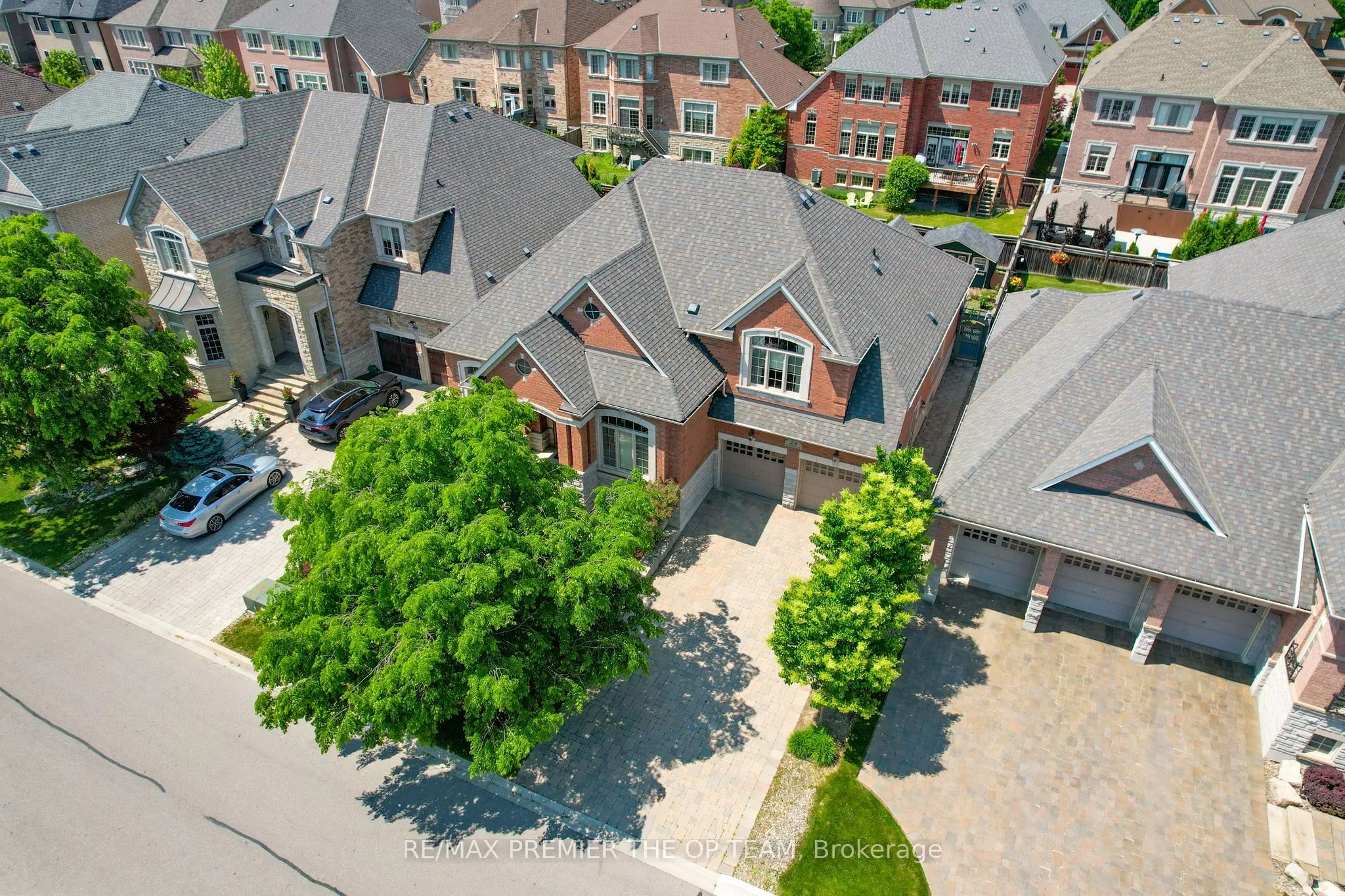 24 Grand Vellore Crescent