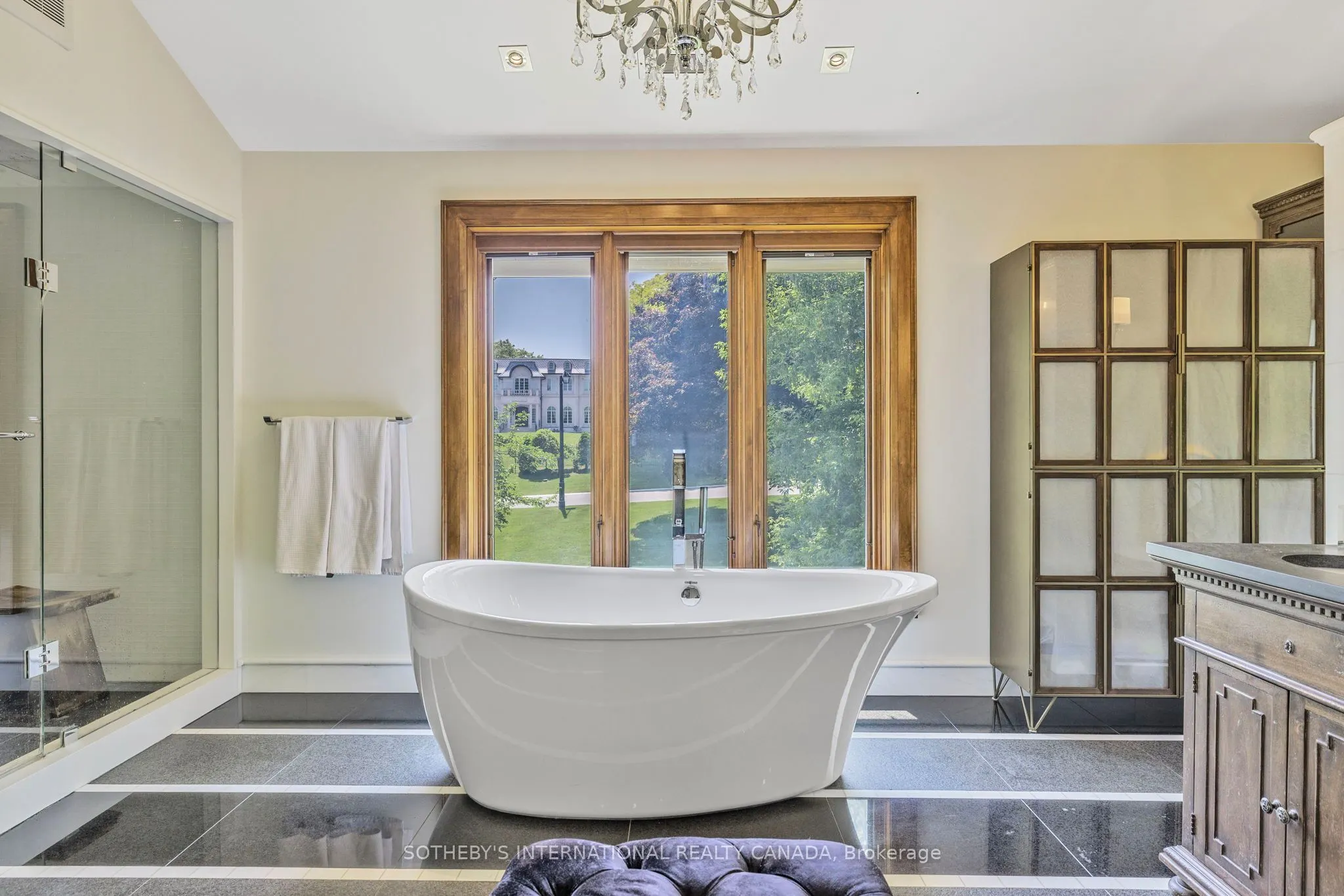 43 Woodland Acres Crescent