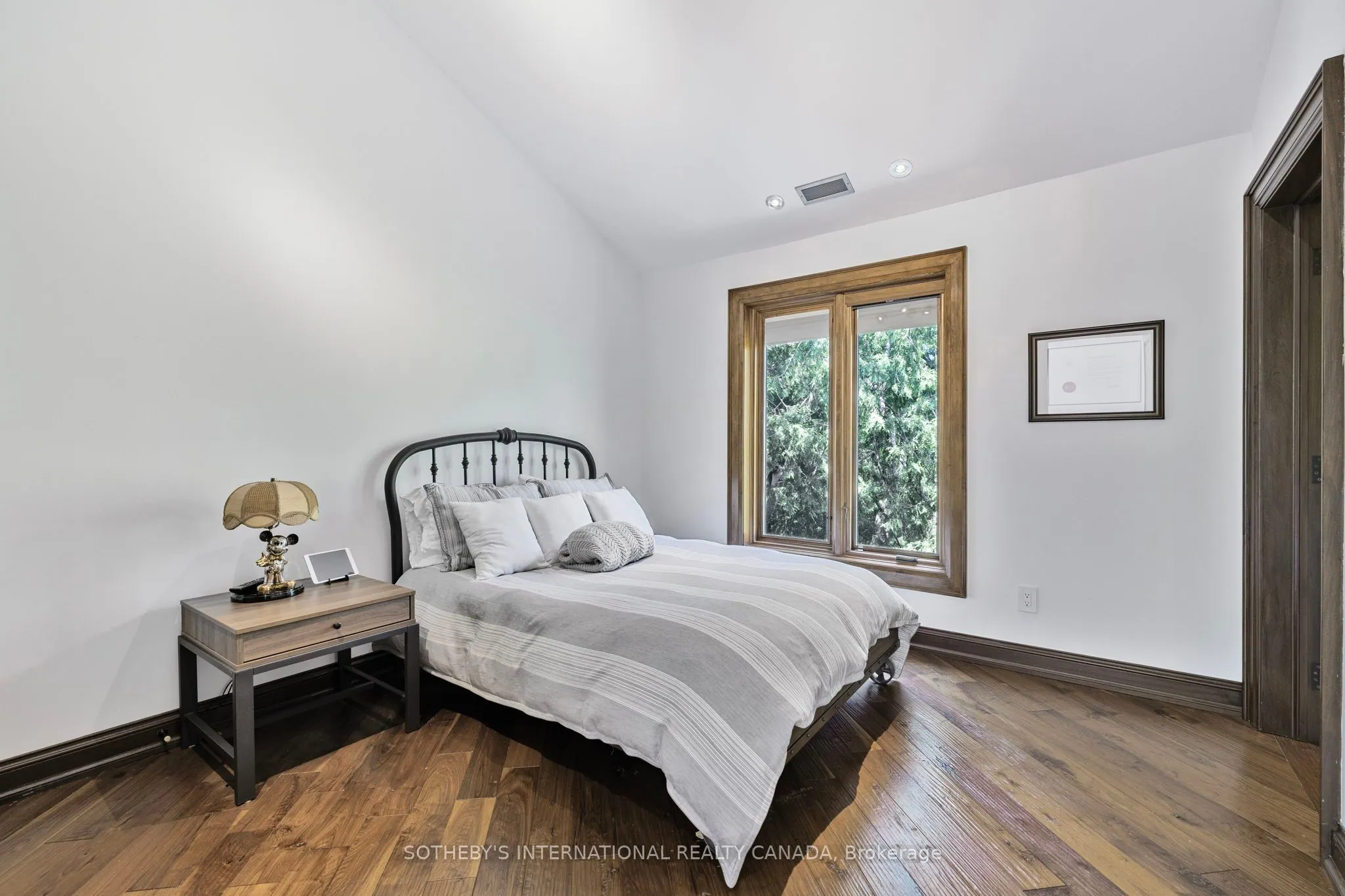 43 Woodland Acres Crescent