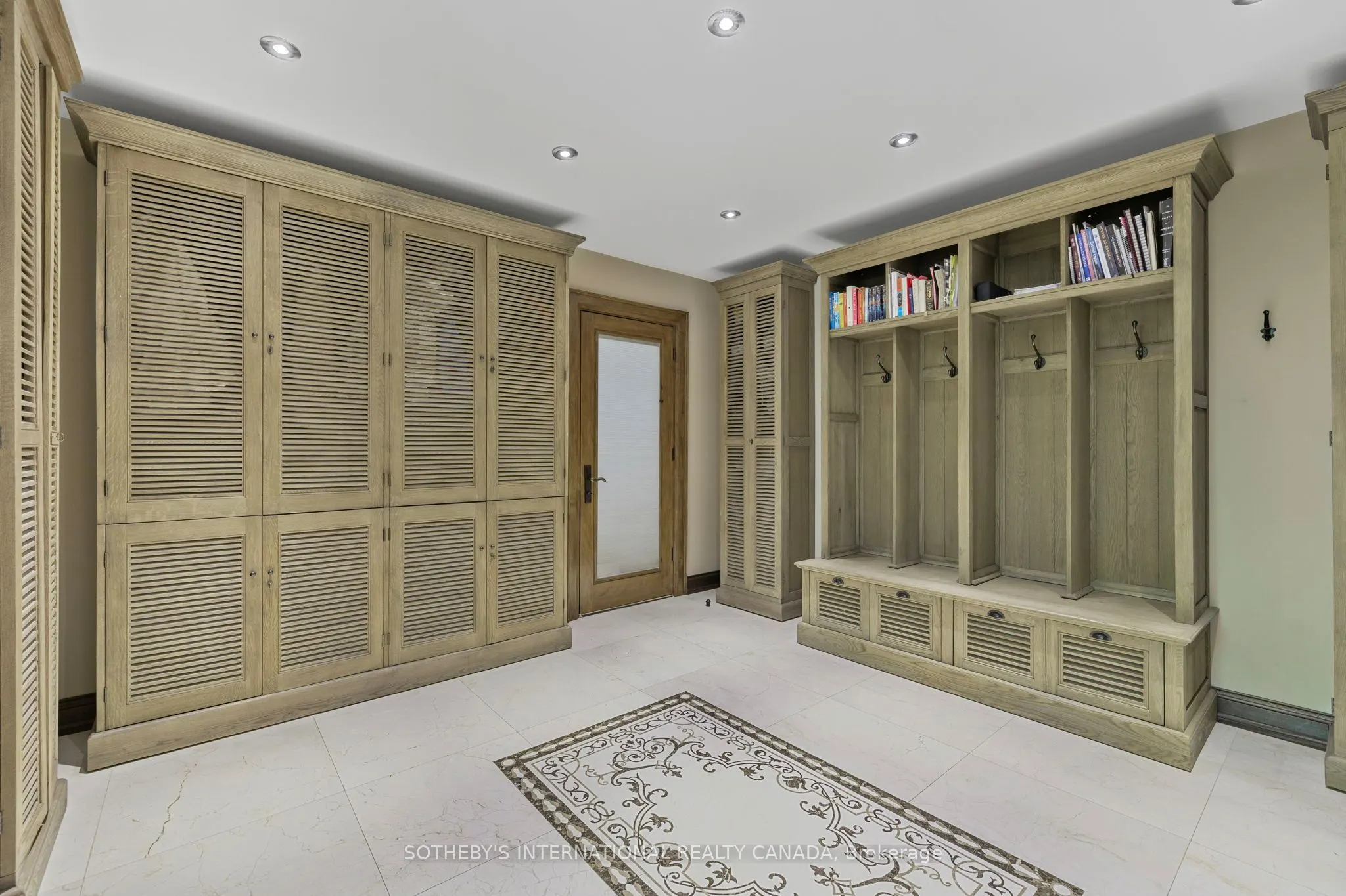 43 Woodland Acres Crescent