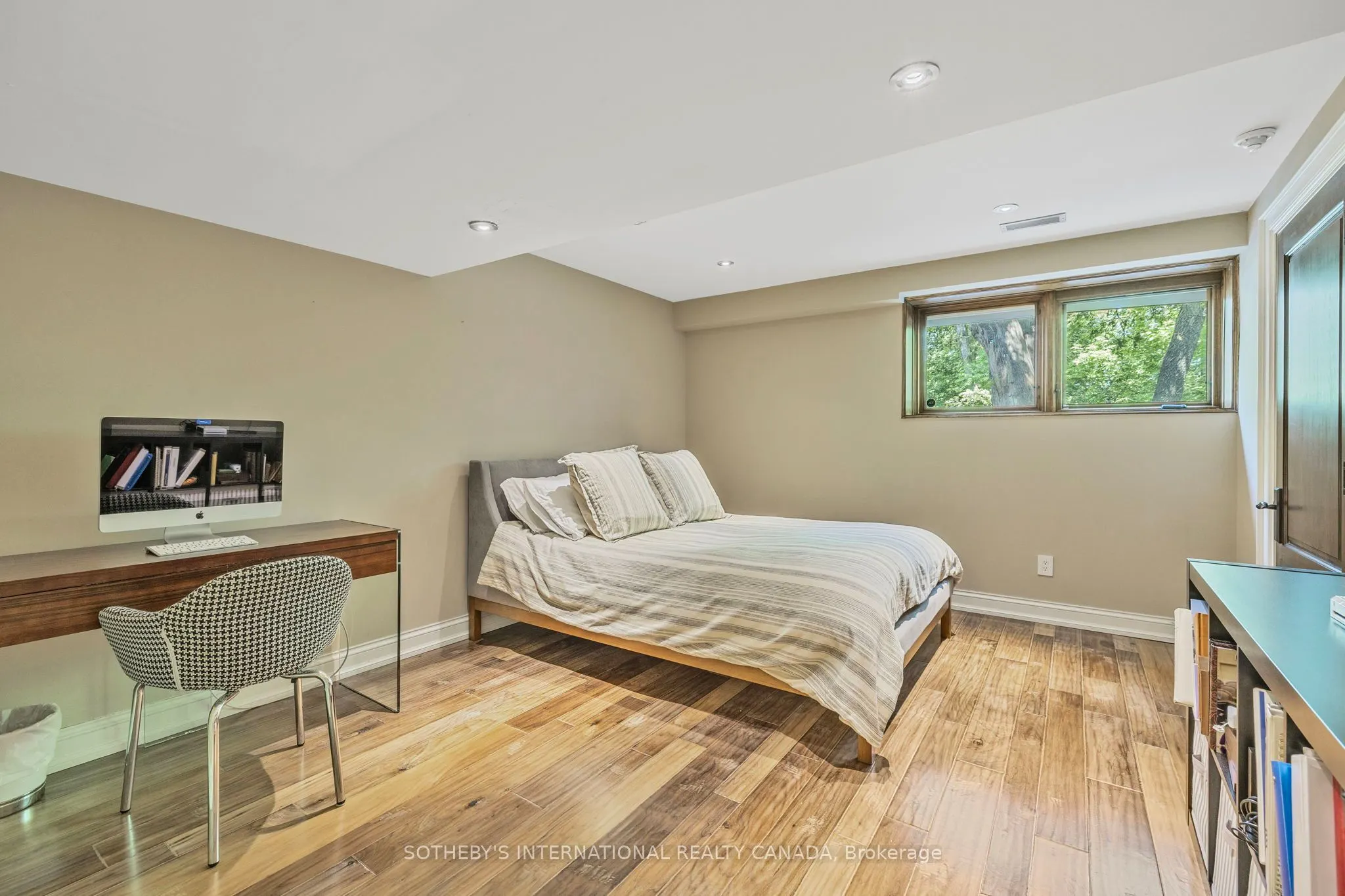 43 Woodland Acres Crescent