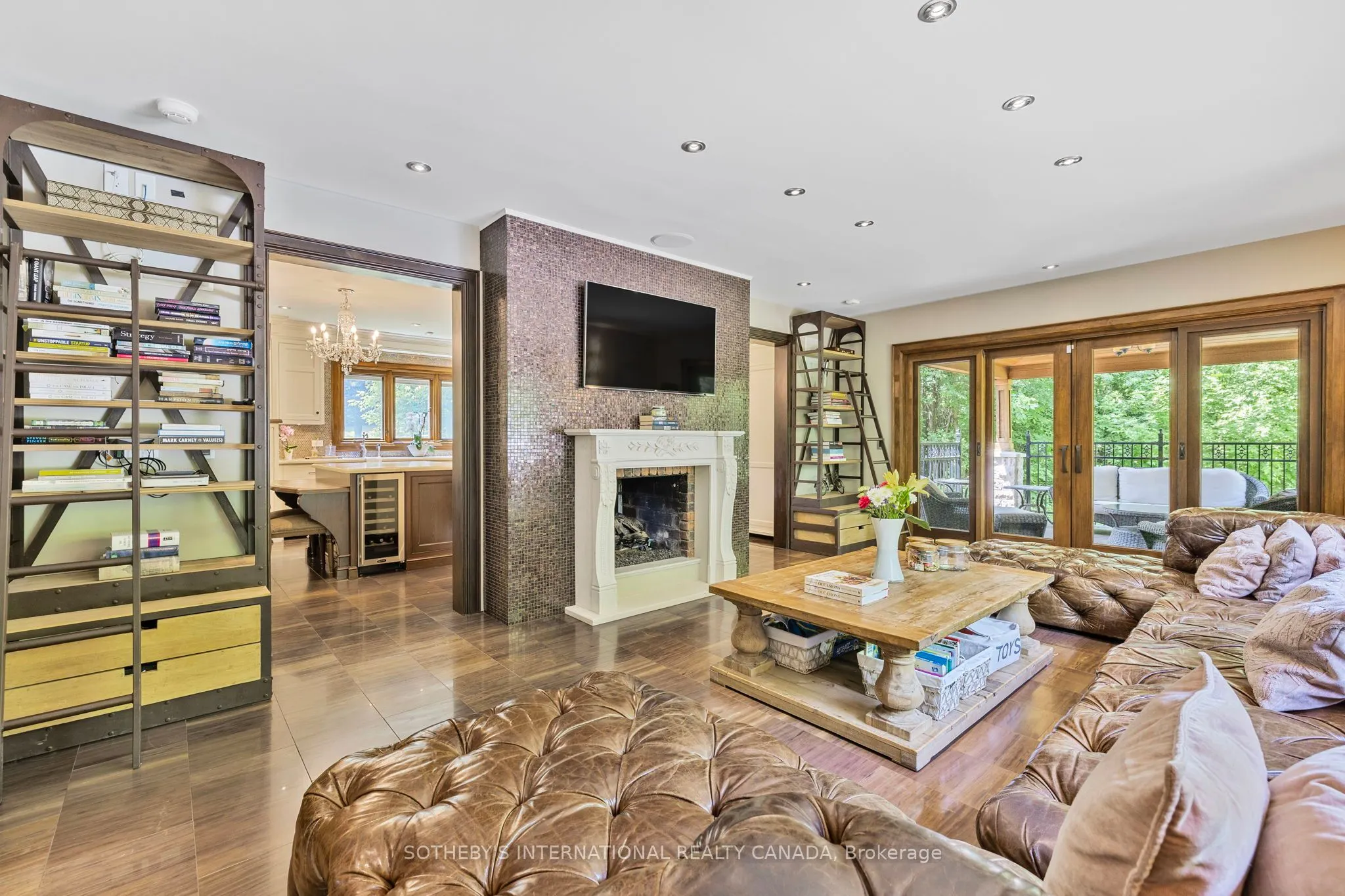 43 Woodland Acres Crescent