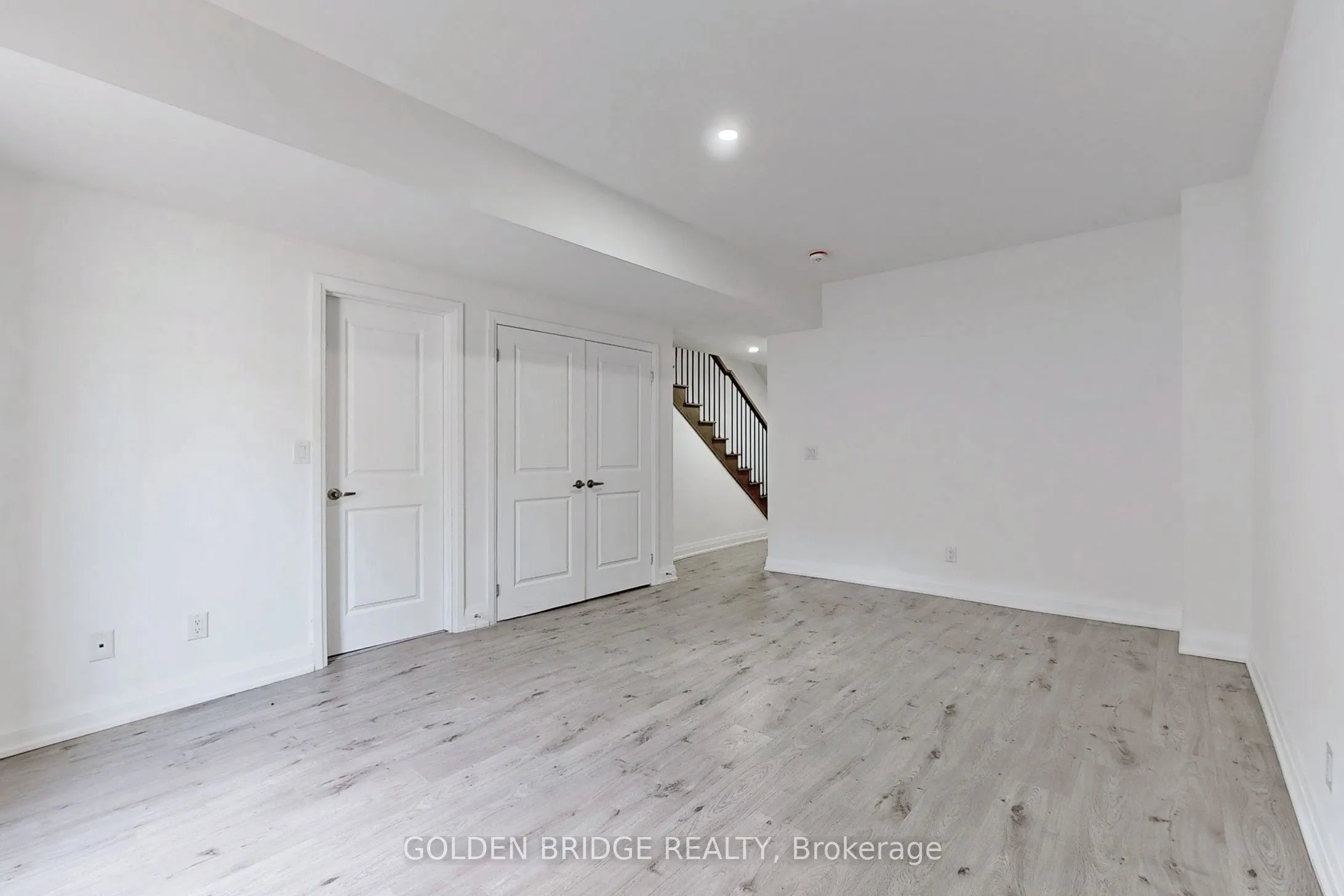 21 Persica Street